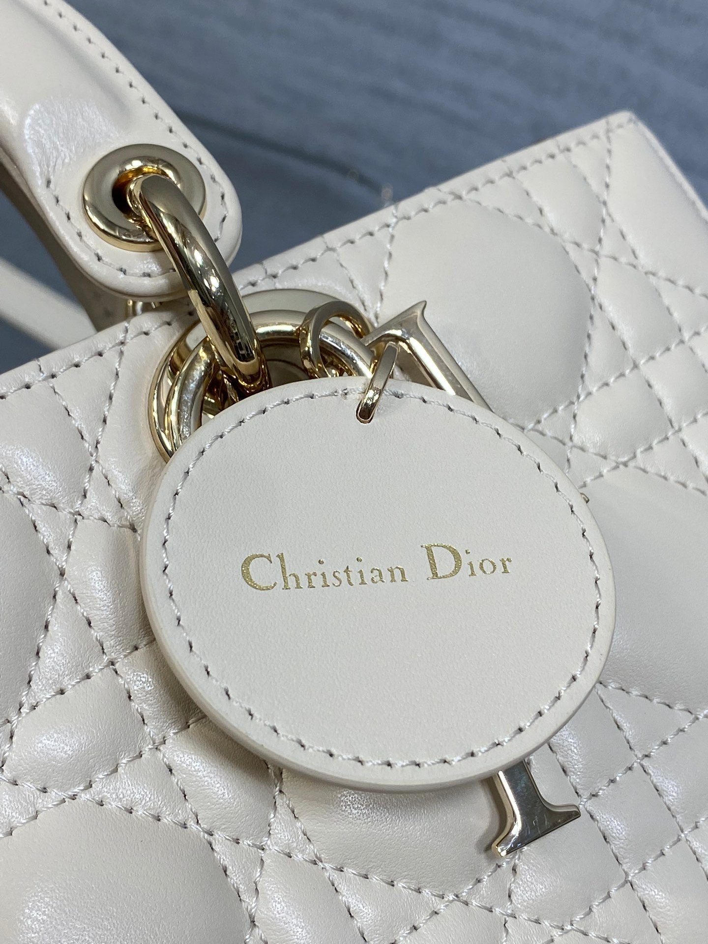 DIOR 25S MEDIUM LADY D-JOY 26 IN BEIGE LAMBSKIN GOLD HARDWARE