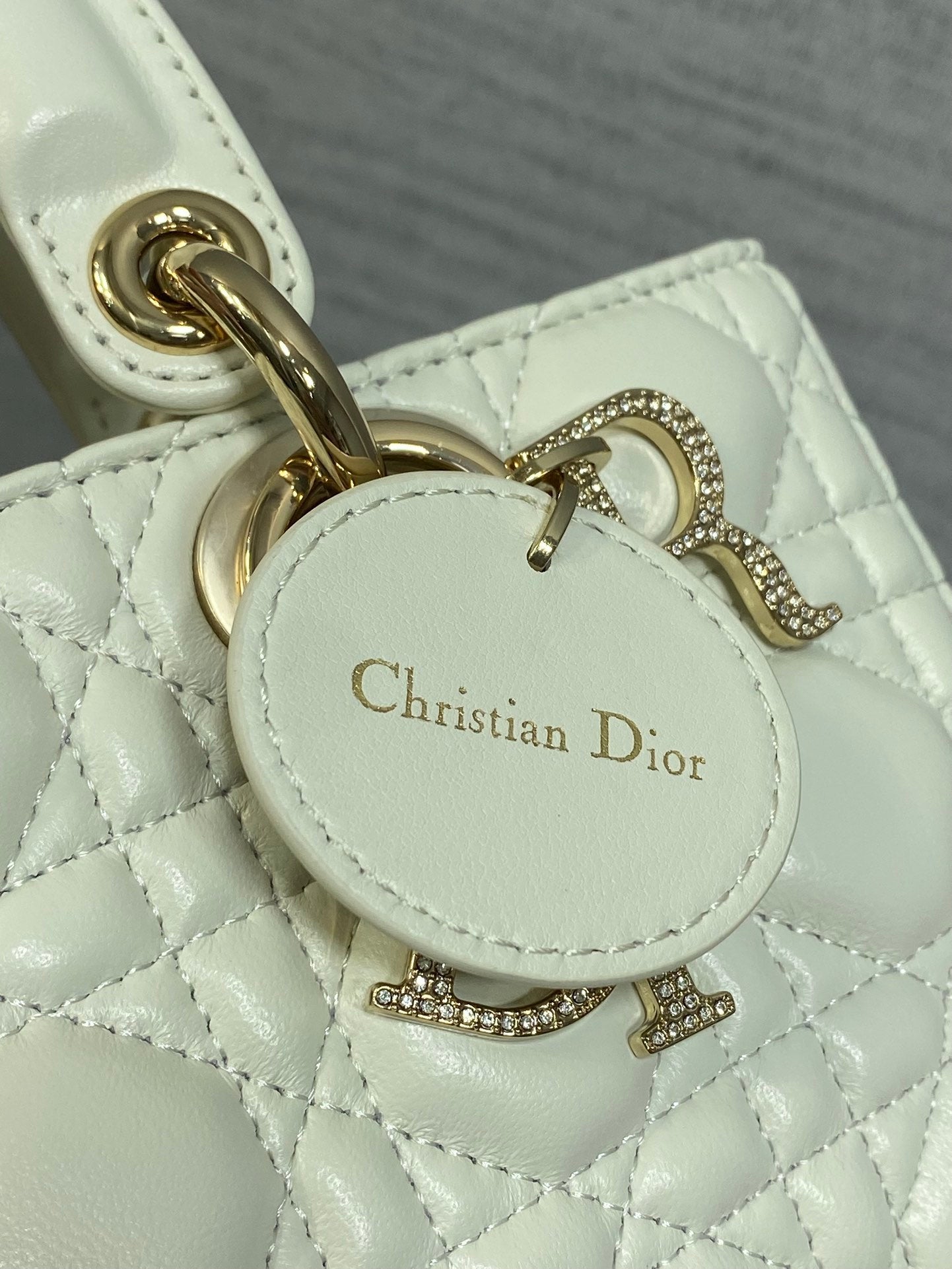 DIOR 25S SMALL LADY D‑JOY BAG 22 IN IVORY CALFSKIN GOLD HARDWARE