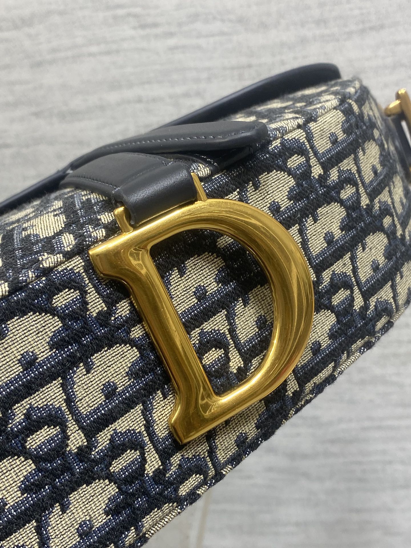 DIOR 25S MEDIUM SOFT SADDLE BAG 25 IN BLUE DIOR OBLIQUE JACQUARD AND SMOOTH CALFSKIN