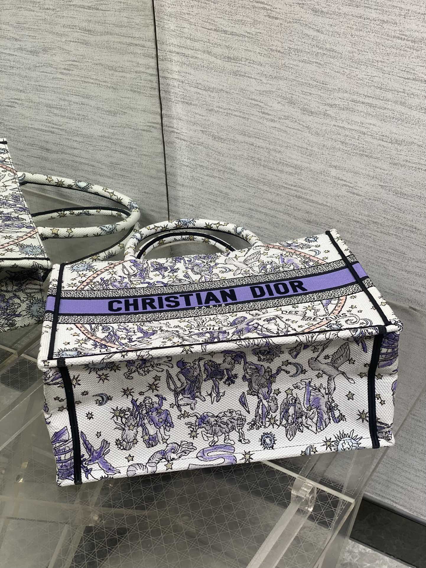 DIOR 25S LUCKY MEDIUM BOOK TOTE 36 IN WHITE AND PURPLE DIOR NIGHT OF DREAMS EMBROIDERY