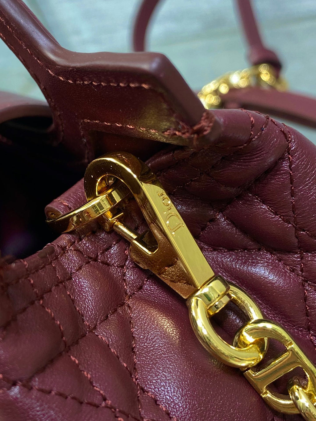 DIOR 25S JOLIE TOP HANDLE MINI BAG 18 IN BURGUNDY CALFSKIN GOLD HARDWARE