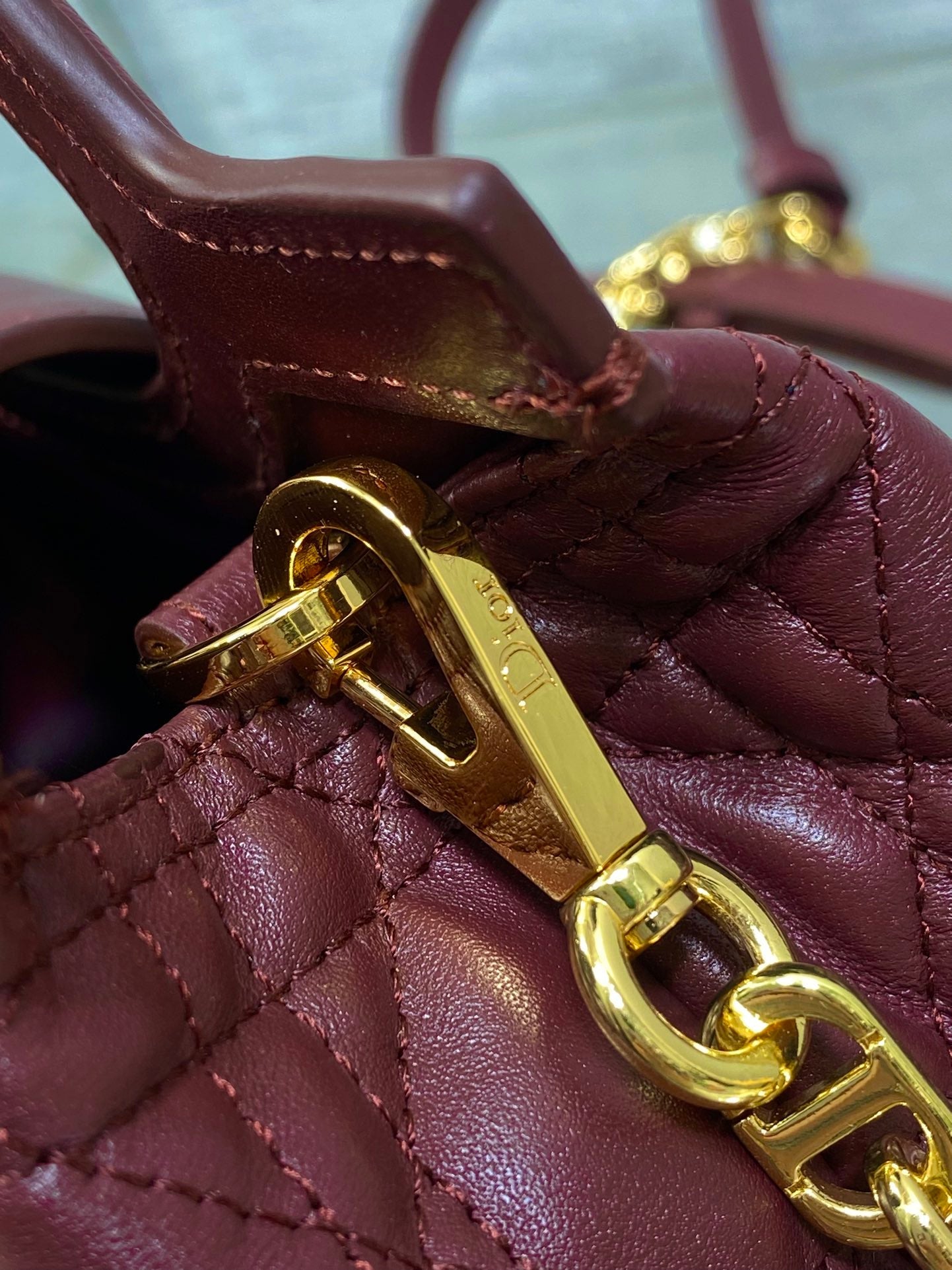 DIOR 25S JOLIE TOP HANDLE MINI BAG 18 IN BURGUNDY CALFSKIN GOLD HARDWARE