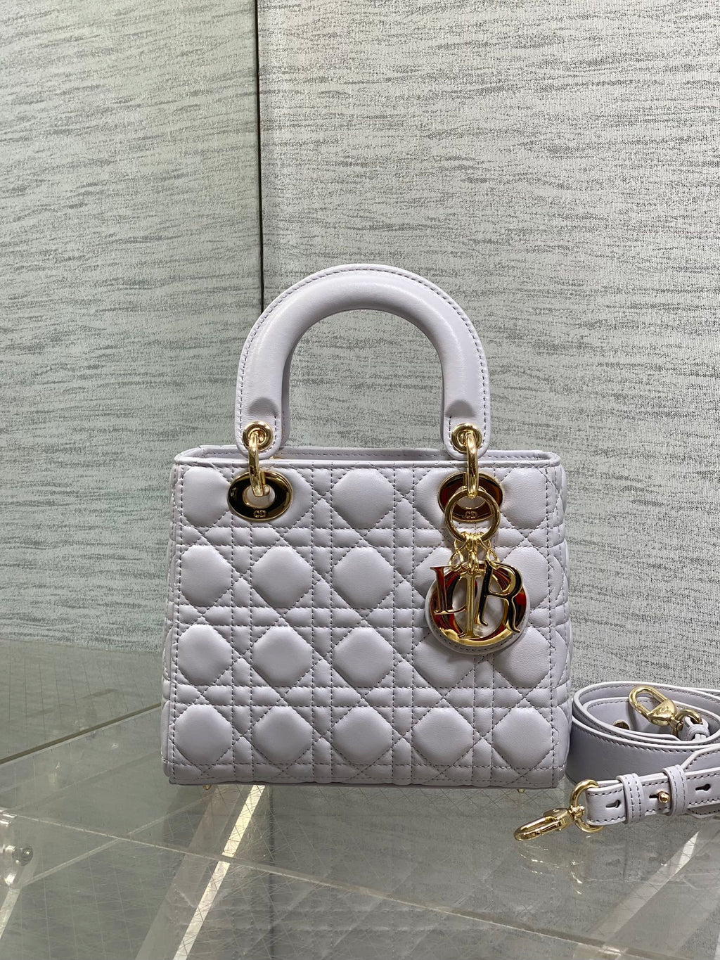 DIOR 25S LADY DIOR BAG 20 IN LILAC CANNAGE CALFSKIN GOLD HARDWARE