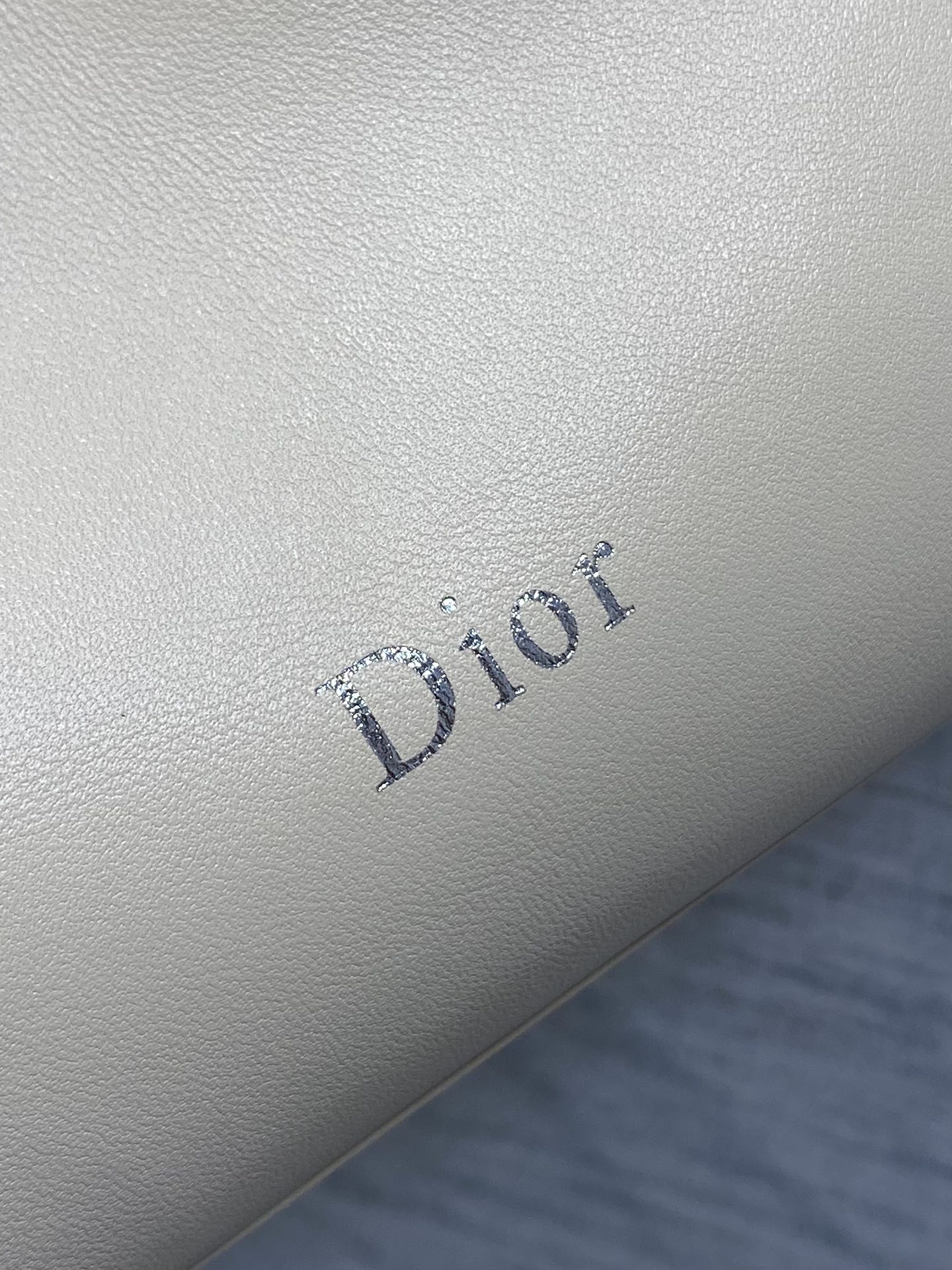 DIOR 26S BOW BAG 30 IN WHITE LAMBSKIN