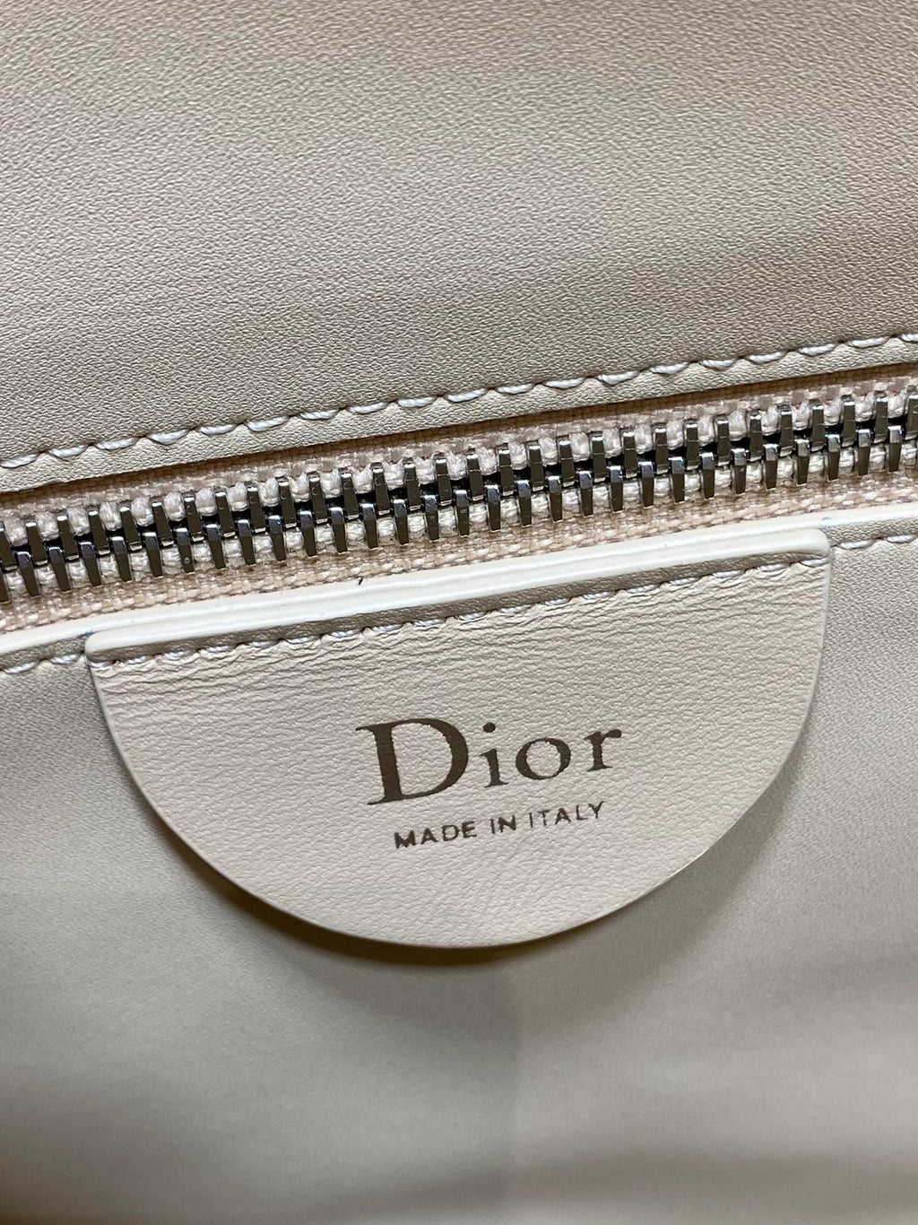 DIOR 26S MEDIUM BAG 31 IN BEIGE SUEDE