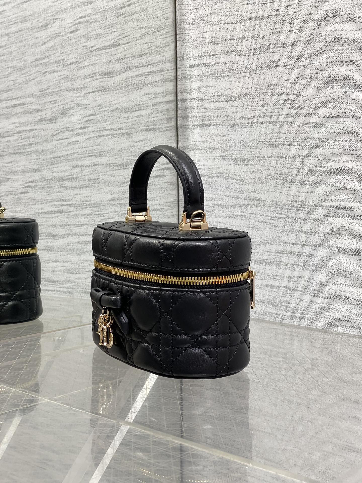 DIOR 26S MINI VANITY 17 IN BLACK LAMBSKIN