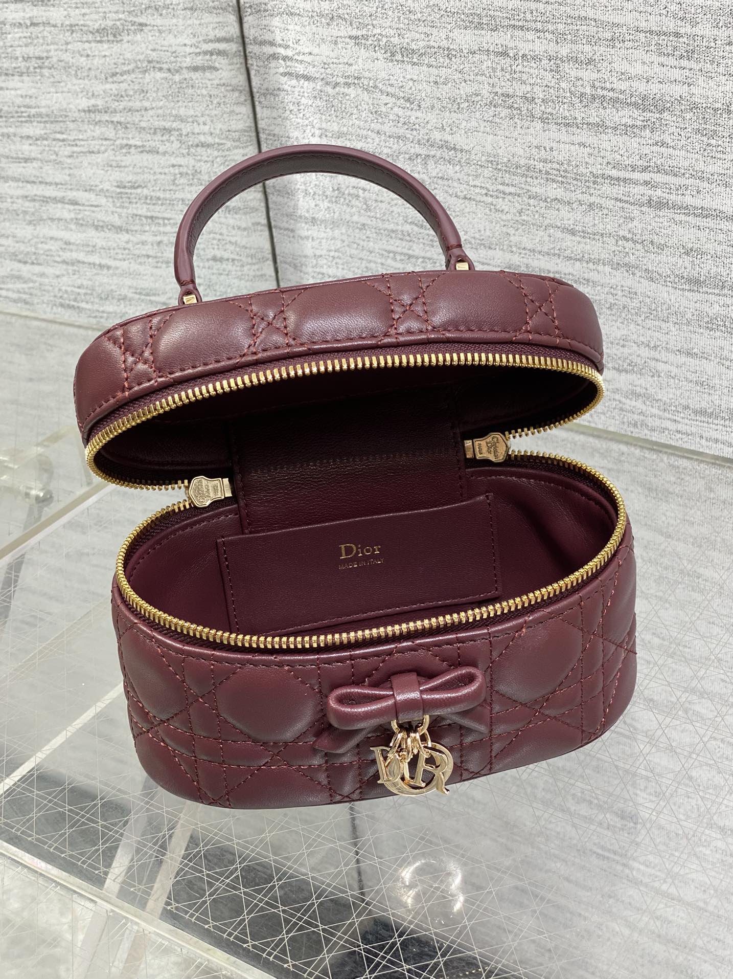 DIOR 26S MINI VANITY 17 IN BURGUNDY LAMBSKIN