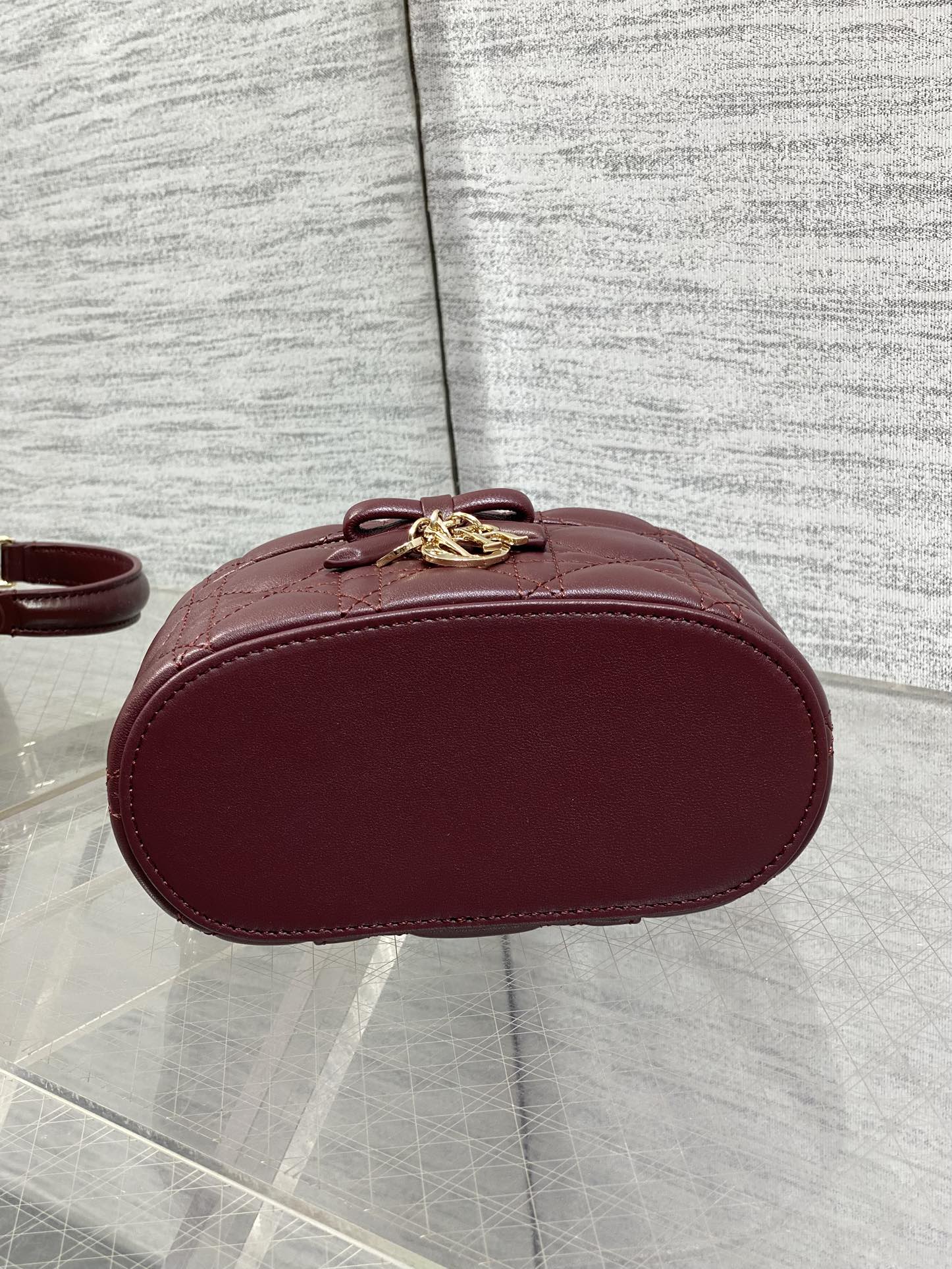 DIOR 26S MINI VANITY 17 IN BURGUNDY LAMBSKIN