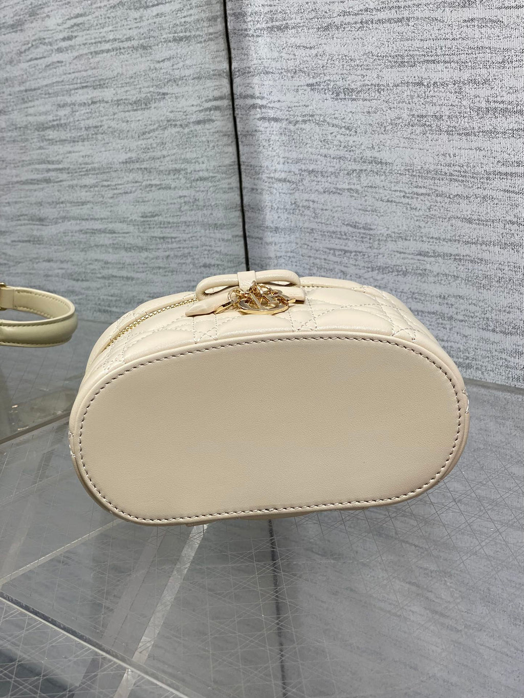 DIOR 26S MINI VANITY 17 IN BEIGE LAMBSKIN