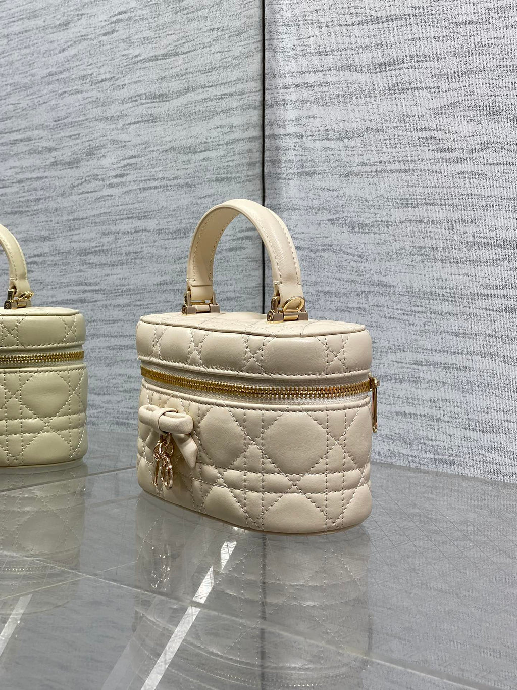 DIOR 26S MINI VANITY 17 IN BEIGE LAMBSKIN