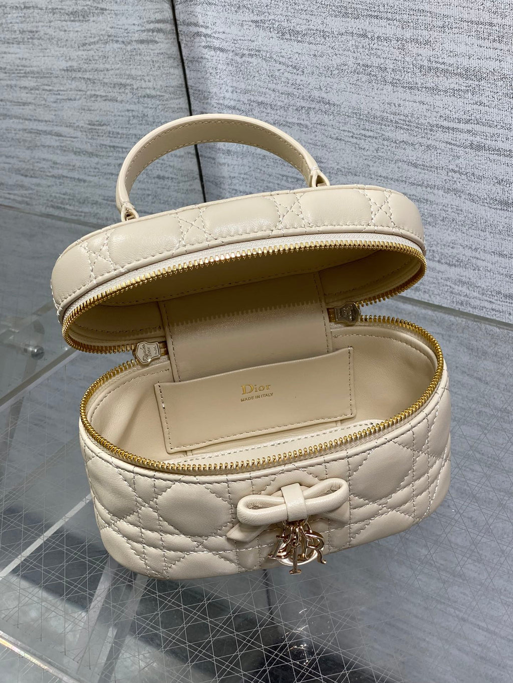 DIOR 26S MINI VANITY 17 IN BEIGE LAMBSKIN