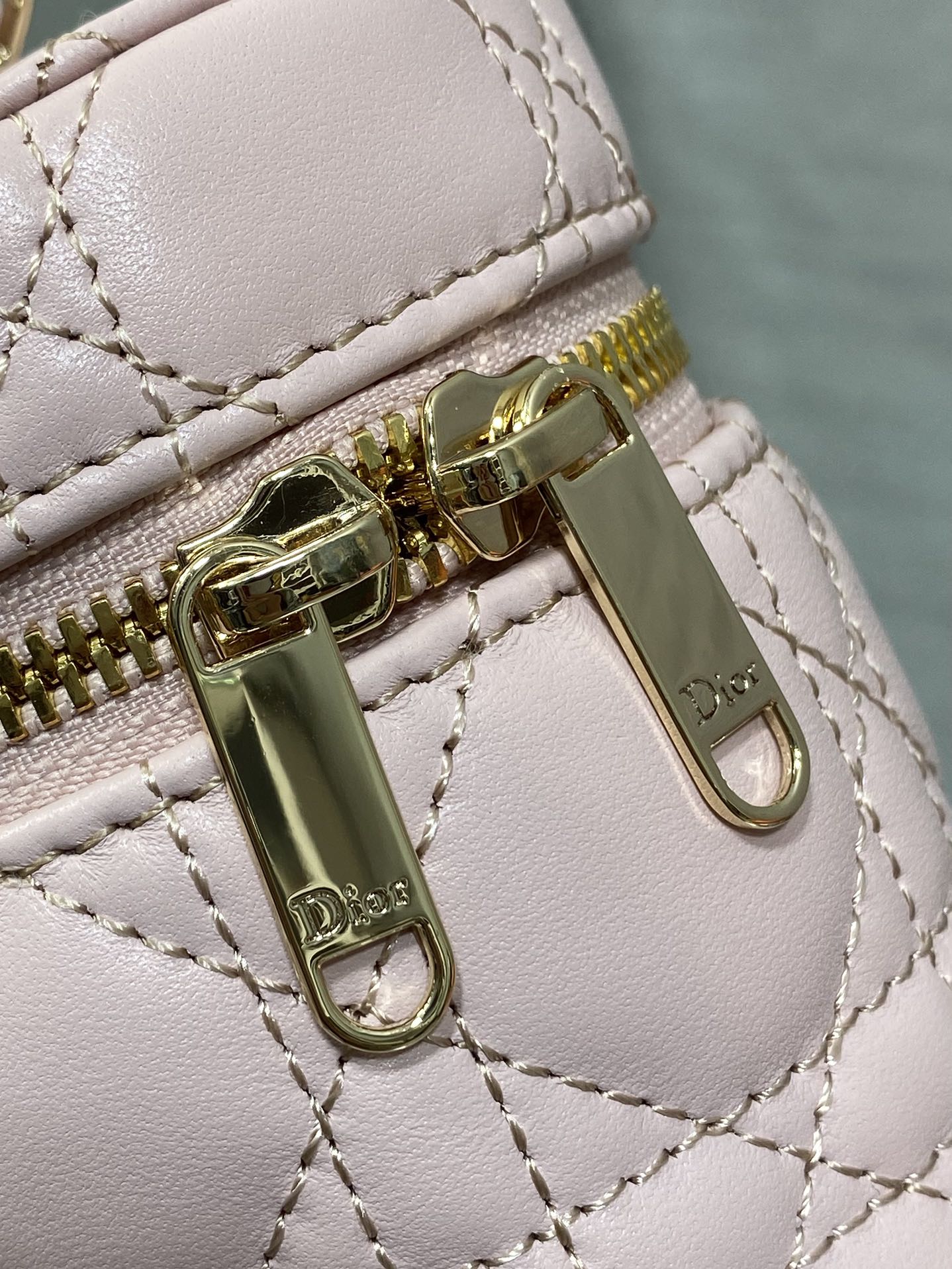 DIOR 26S MINI VANITY 17 IN LIGHT PINK LAMBSKIN