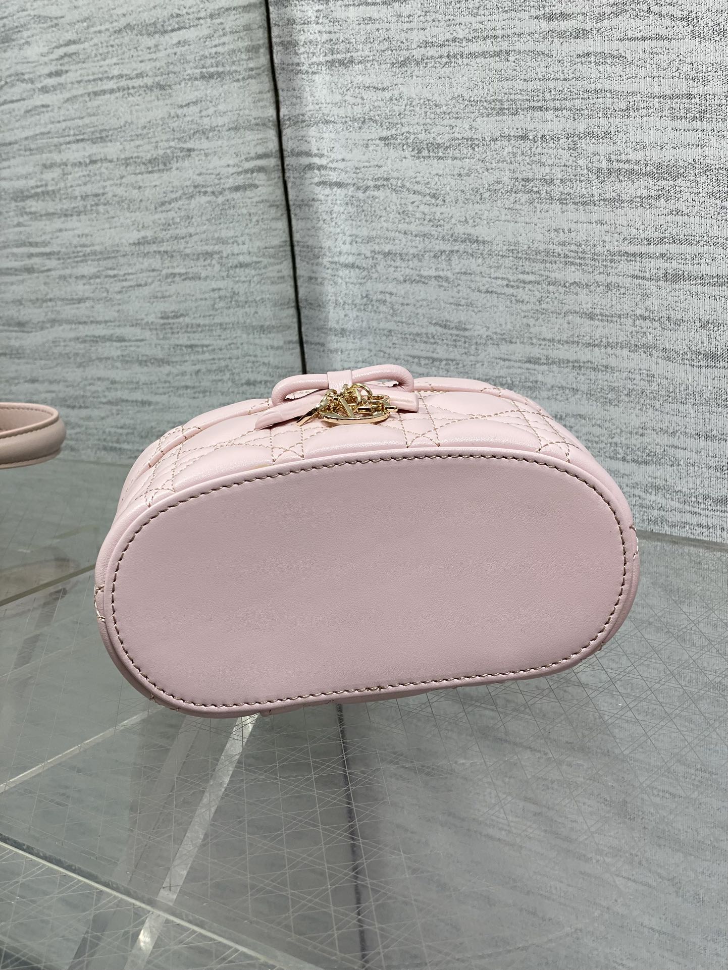 DIOR 26S MINI VANITY 17 IN LIGHT PINK LAMBSKIN