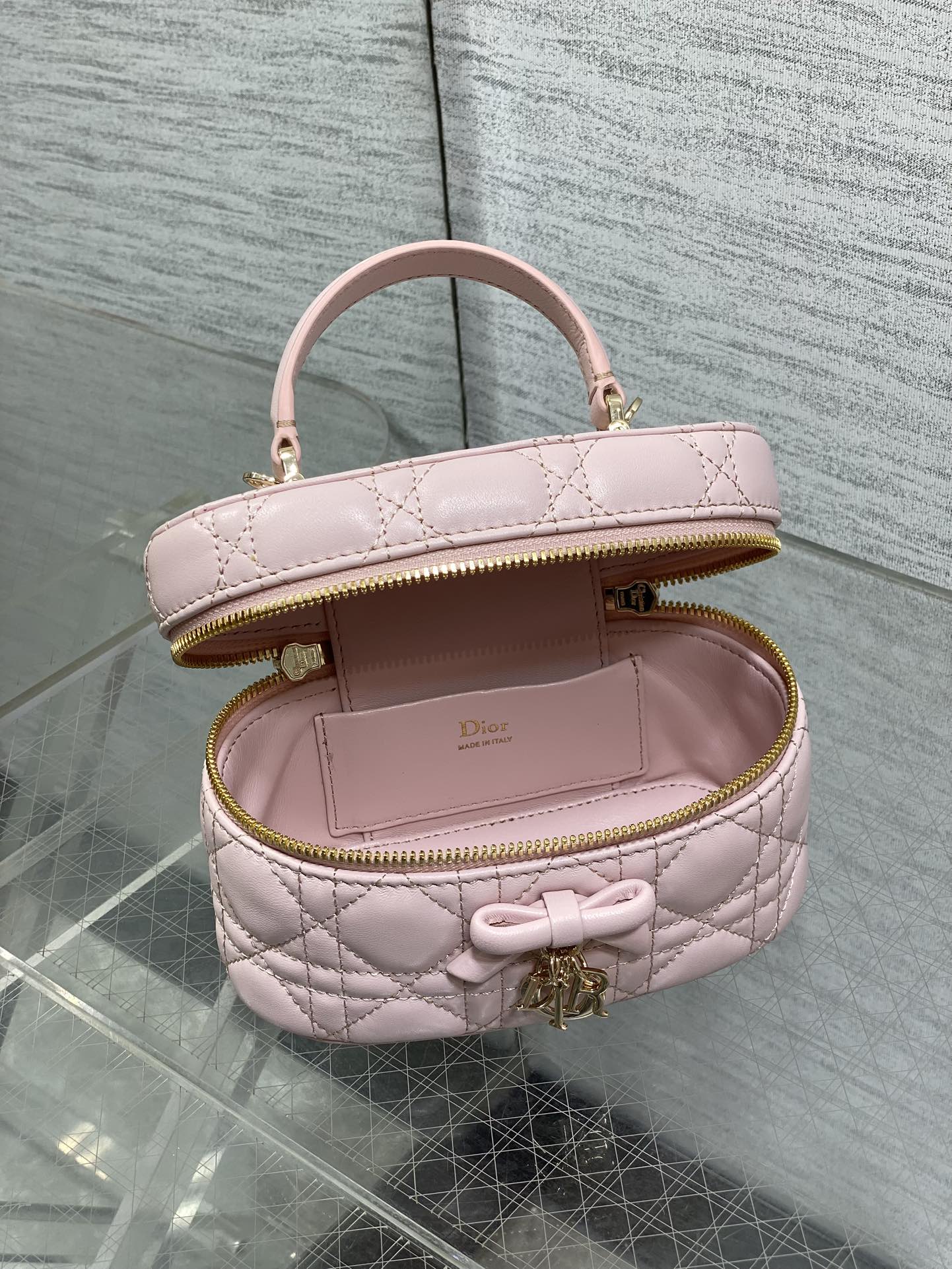 DIOR 26S MINI VANITY 17 IN LIGHT PINK LAMBSKIN
