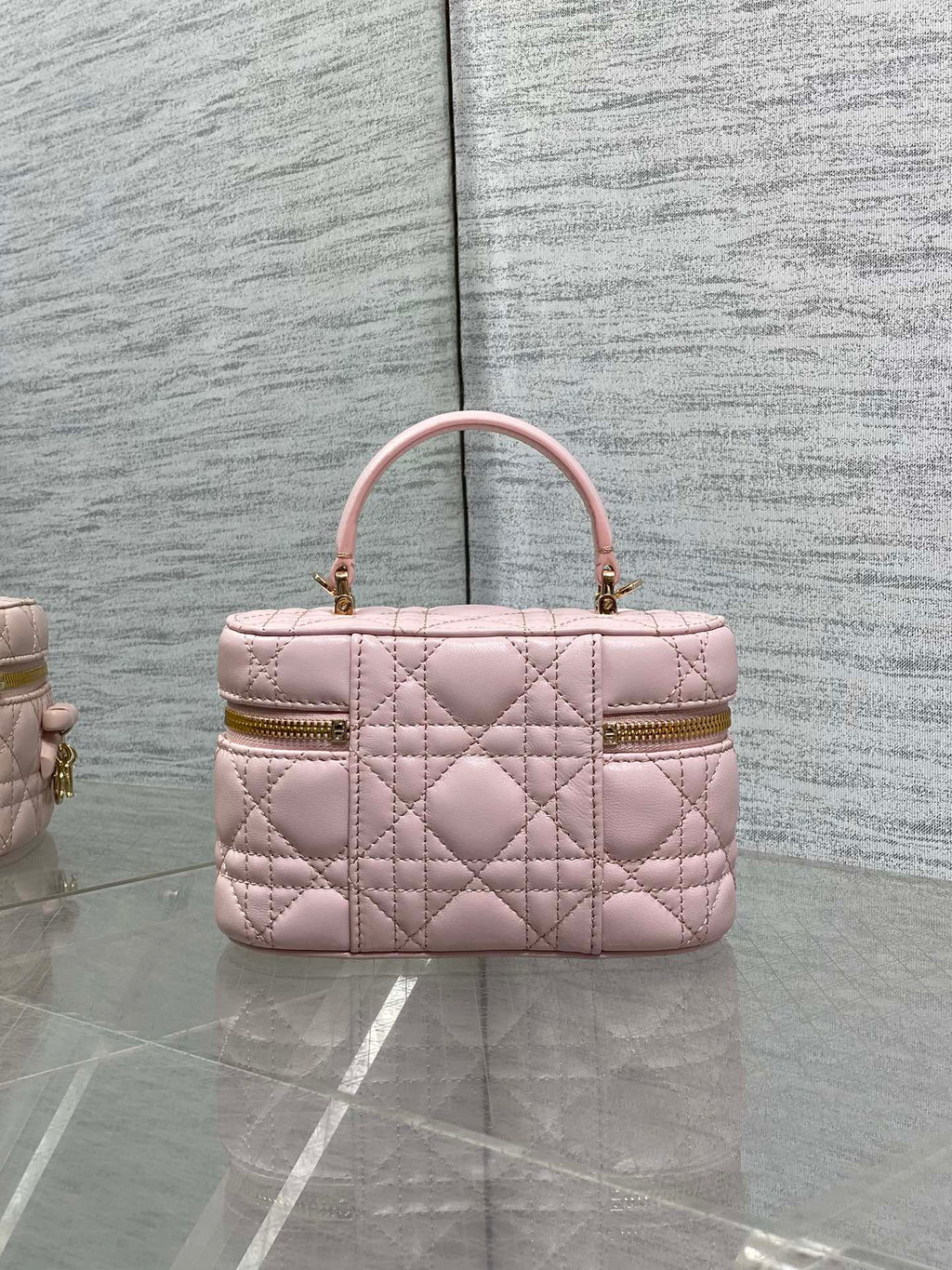 DIOR 26S MINI VANITY 17 IN LIGHT PINK LAMBSKIN