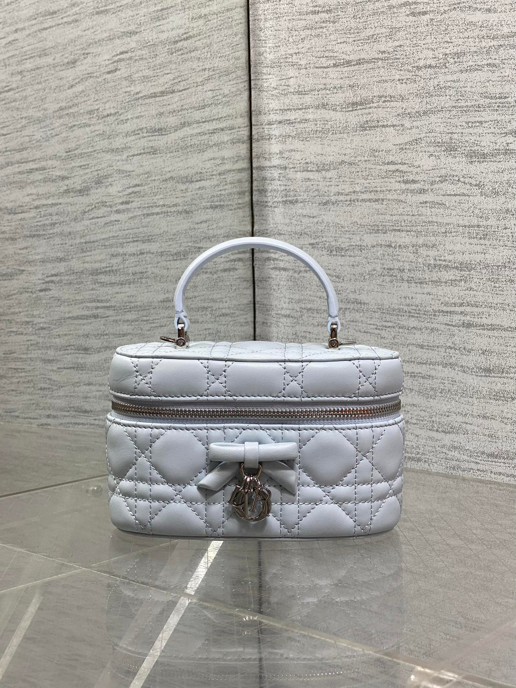 DIOR 26S MINI VANITY 17 IN LIGHT GREY LAMBSKIN