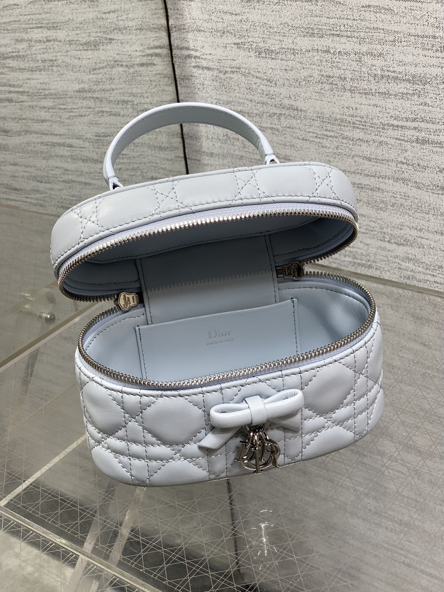 DIOR 26S MINI VANITY 17 IN LIGHT GREY LAMBSKIN