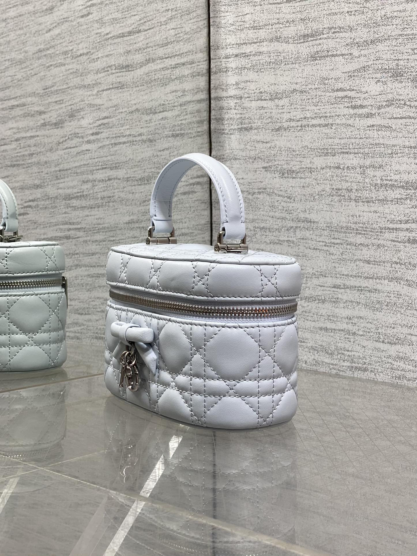 DIOR 26S MINI VANITY 17 IN LIGHT GREY LAMBSKIN