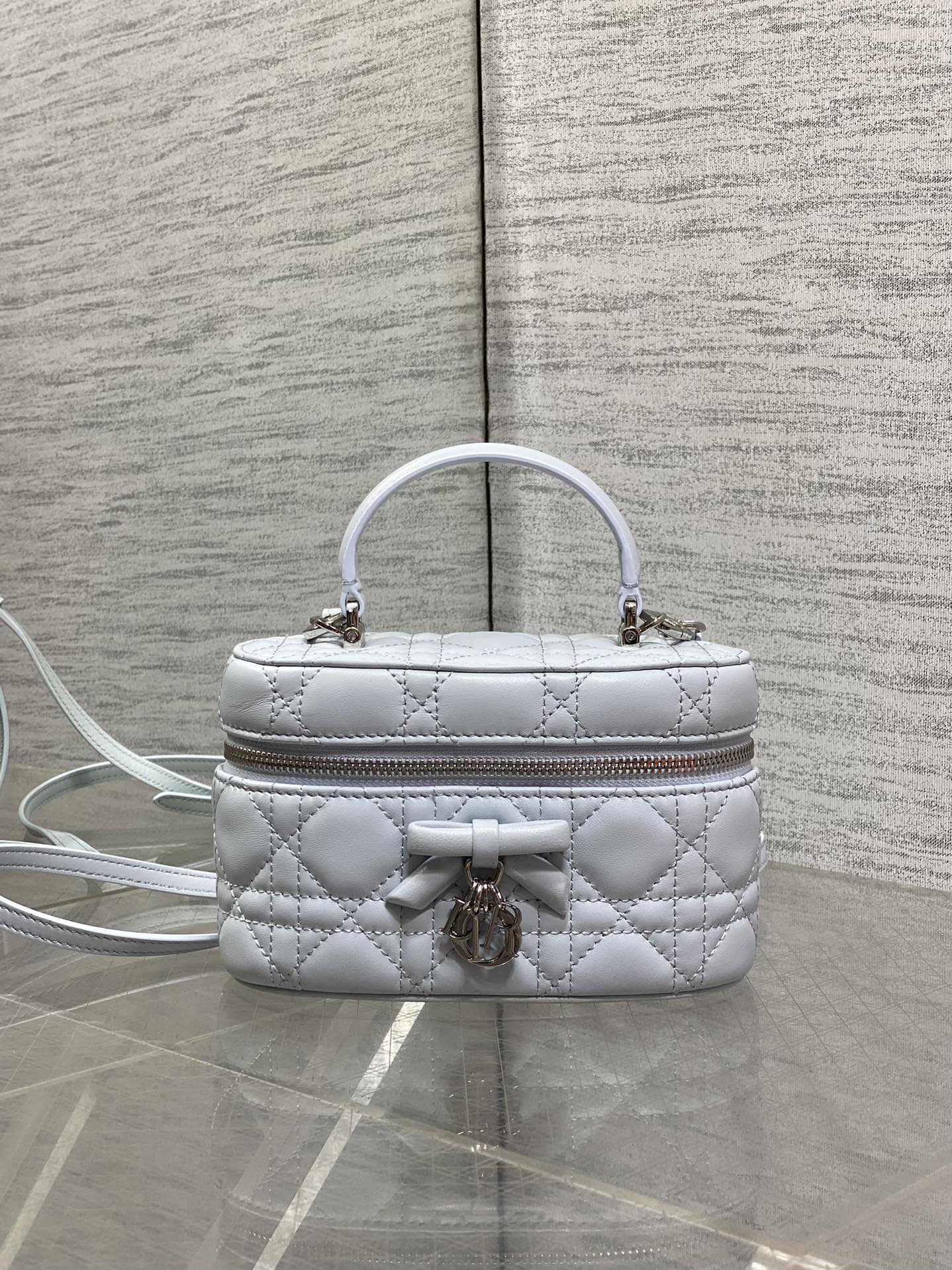 DIOR 26S MINI VANITY 17 IN LIGHT GREY LAMBSKIN
