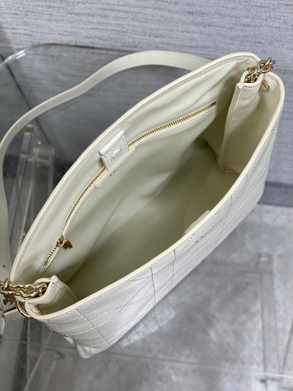 DIOR 26S TRIANON BAG 25 IN WHITE LAMBSKIN