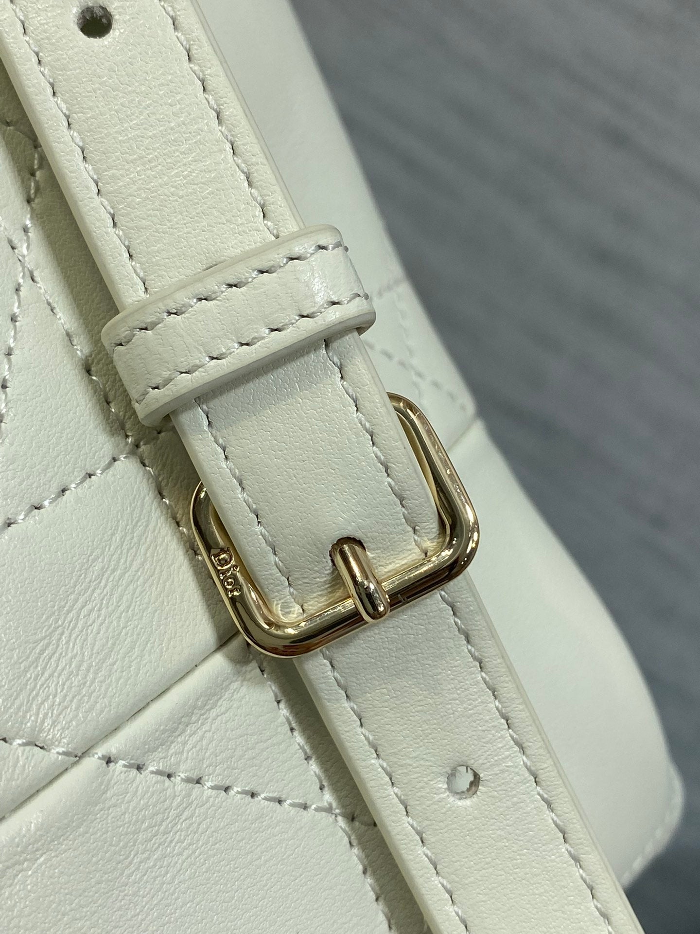 DIOR 26S TRIANON BAG 18 IN WHITE LAMBSKIN