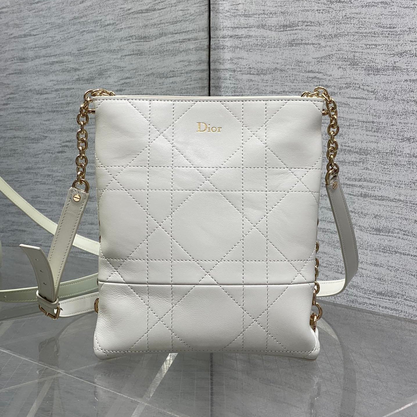 DIOR 26S TRIANON BAG 18 IN WHITE LAMBSKIN