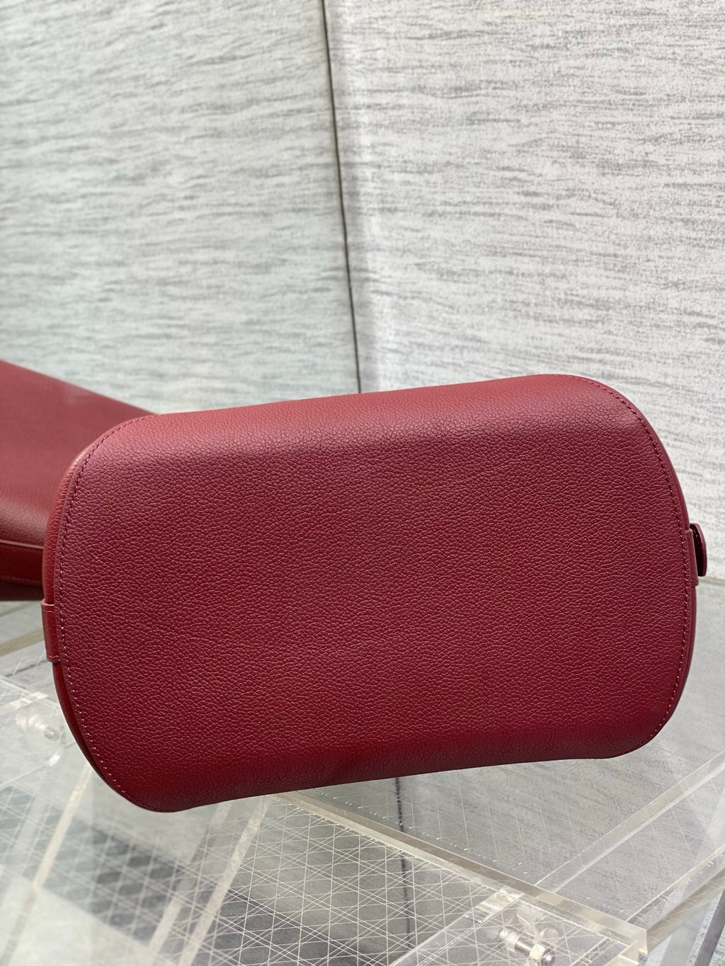 DIOR 26S MEDAILLON BUCKET BAG 26 IN DARK RED CALFSKIN
