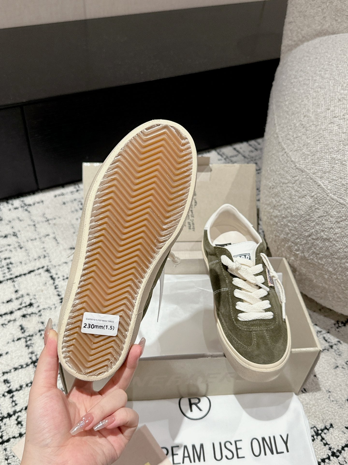 SOUL STAR SNEAKERS IN KELP GREEN SUEDE WHITE HEEL TAB
