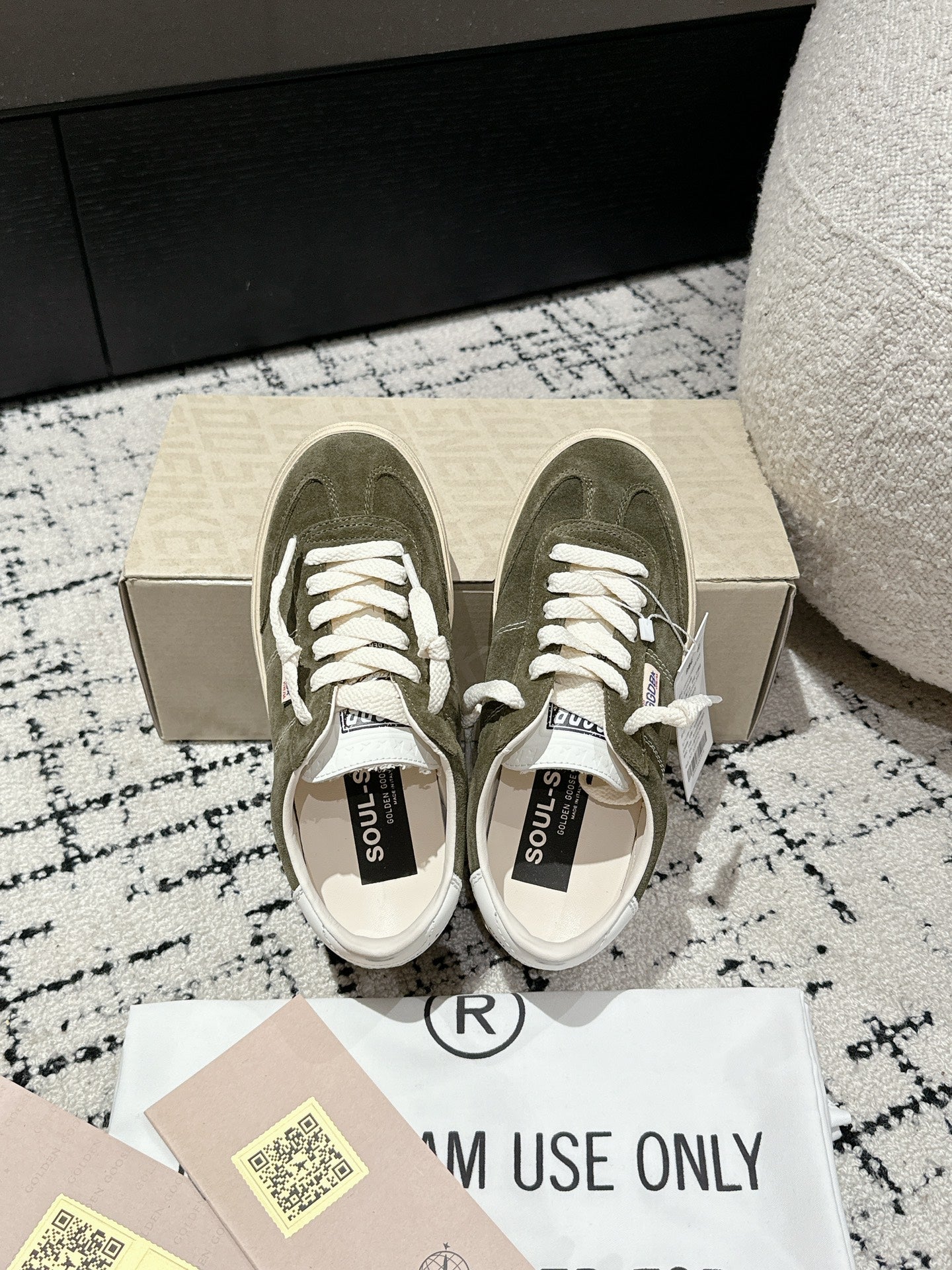 SOUL STAR SNEAKERS IN KELP GREEN SUEDE WHITE HEEL TAB
