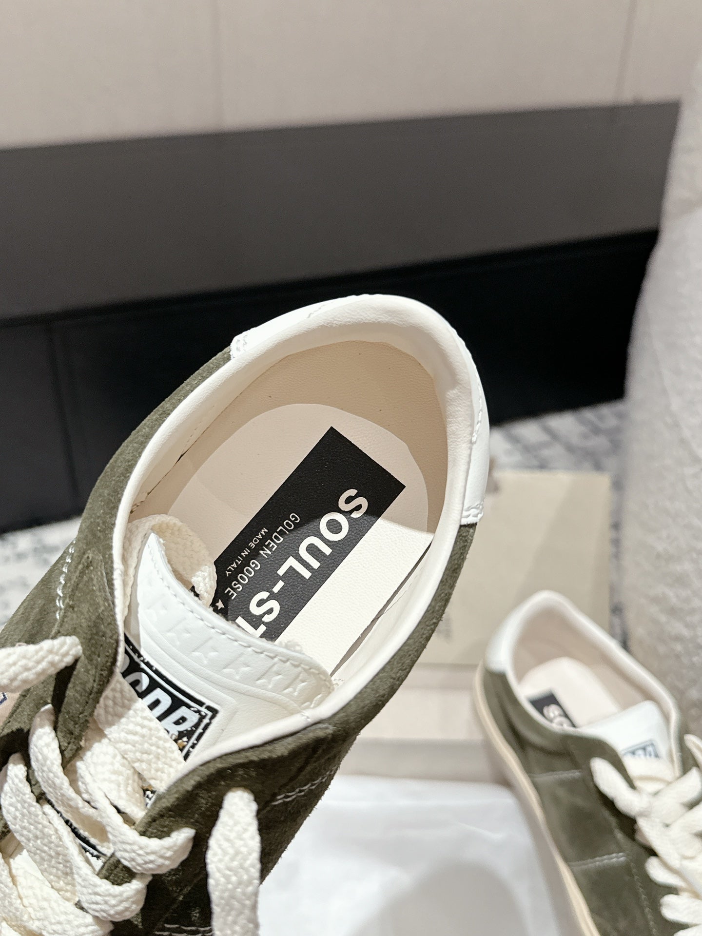 SOUL STAR SNEAKERS IN KELP GREEN SUEDE WHITE HEEL TAB