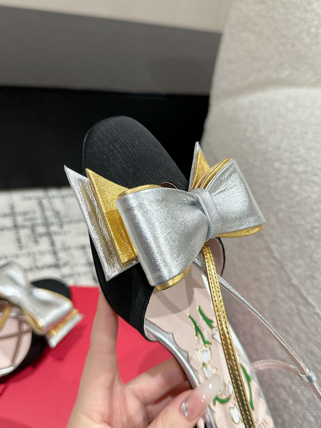 VLTN HIGH HEEL 25S 40 MM IN BLACK FABRIC MIX SILVER CALFSKIN WITH BOW