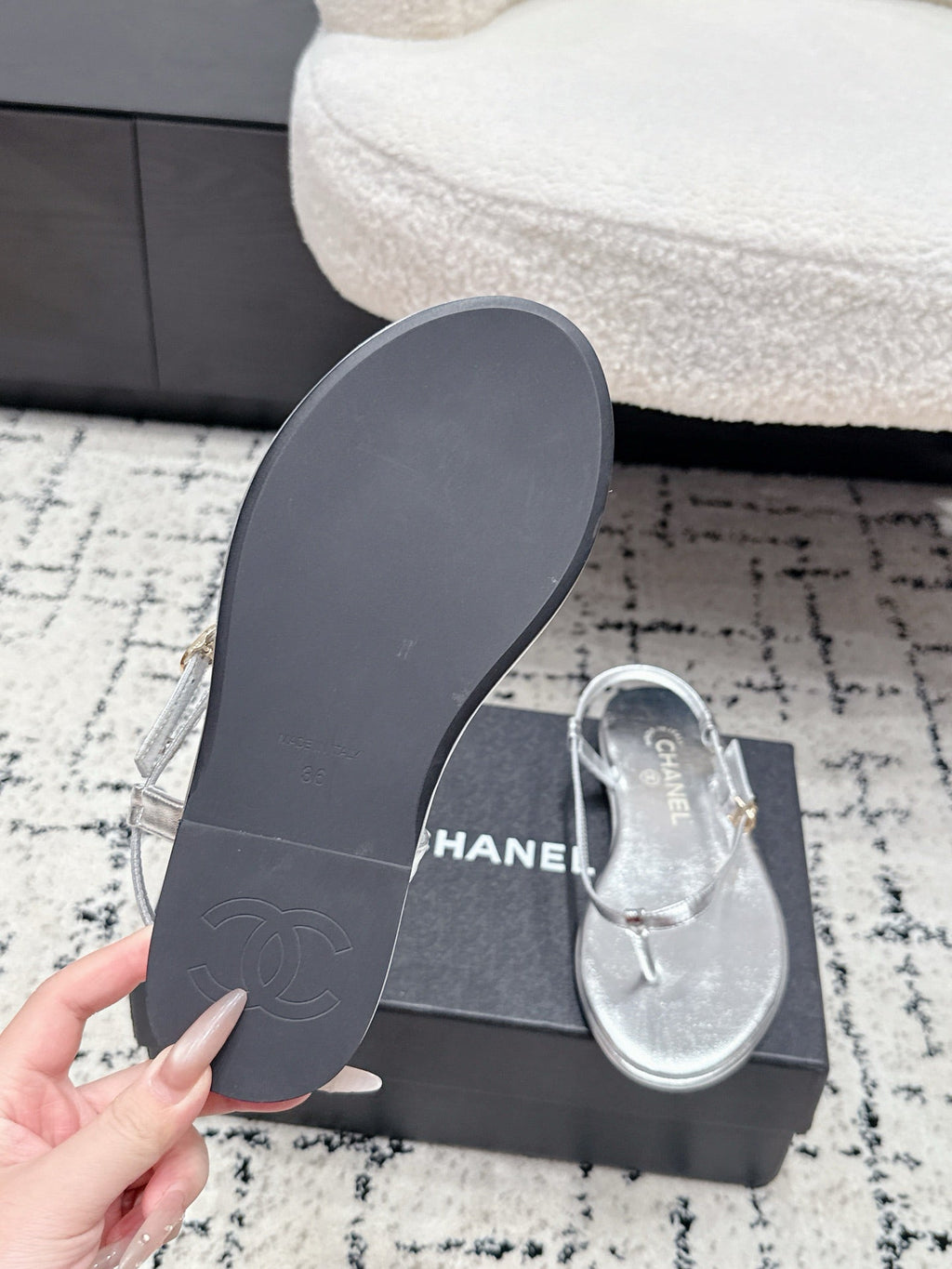 CHANEL 26S THONG SANDALS IN SILVER CALFSKIN WITH GOLD HARDWARE