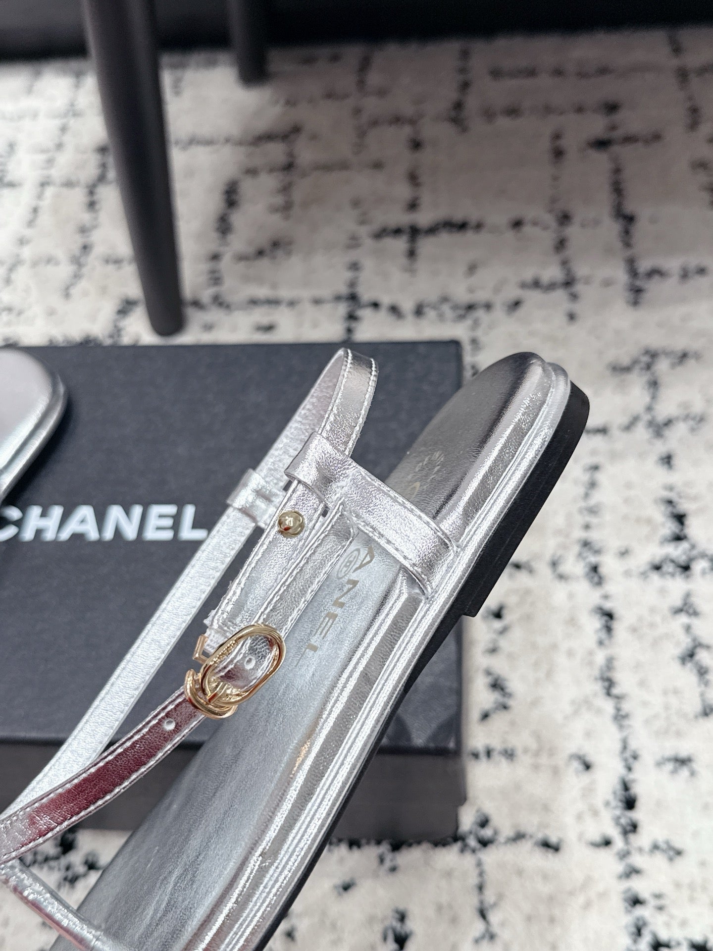 CHANEL 26S THONG SANDALS IN SILVER CALFSKIN WITH GOLD HARDWARE