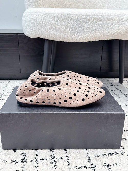 ALAIA 26S FLAT SLIP-ONS IN NUDE PINK SUEDE WITH OPENWORK PATTERN