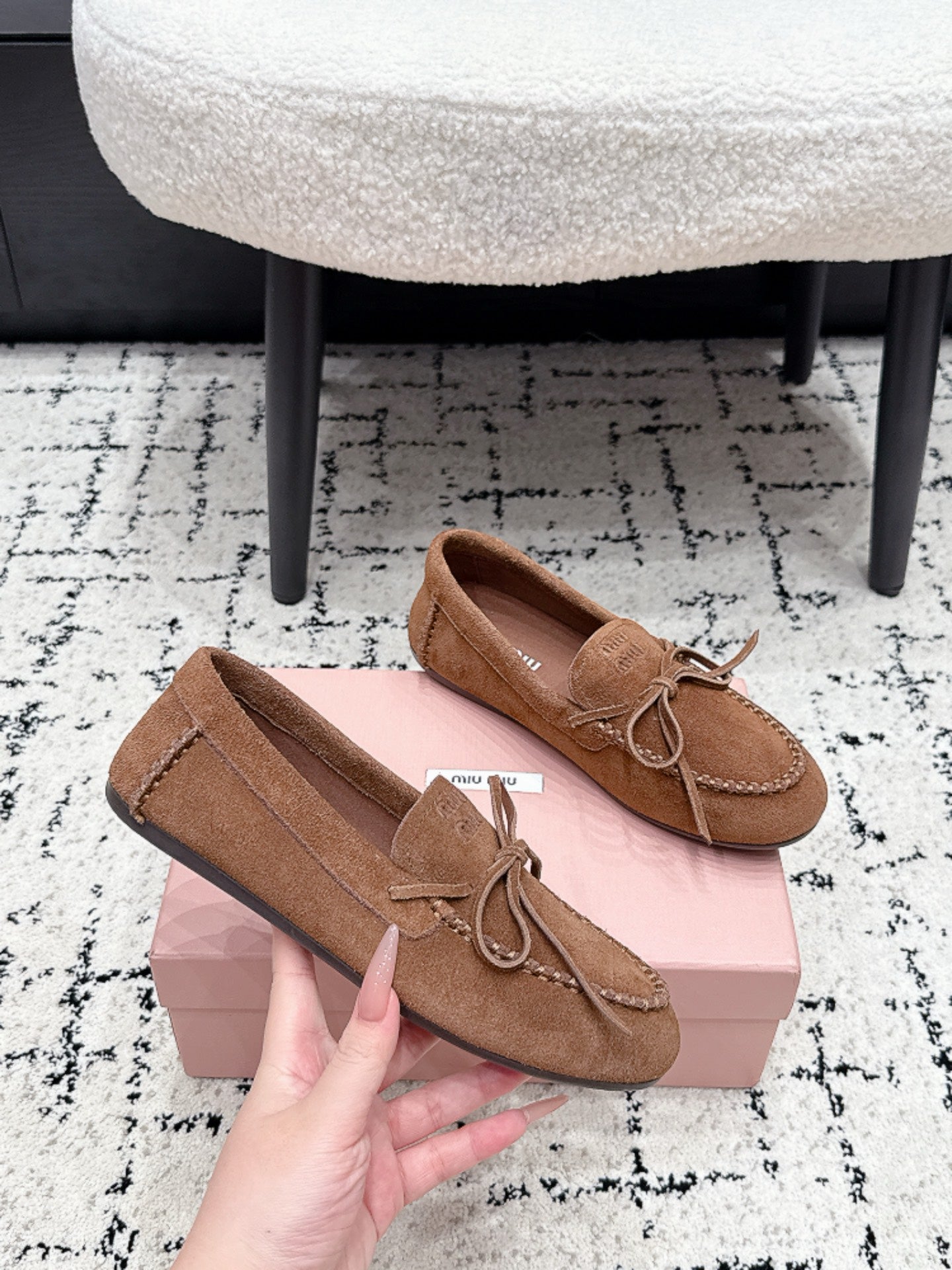 MIUMIU 26S BOW LOAFERS IN CARAMEL BROWN SUEDE