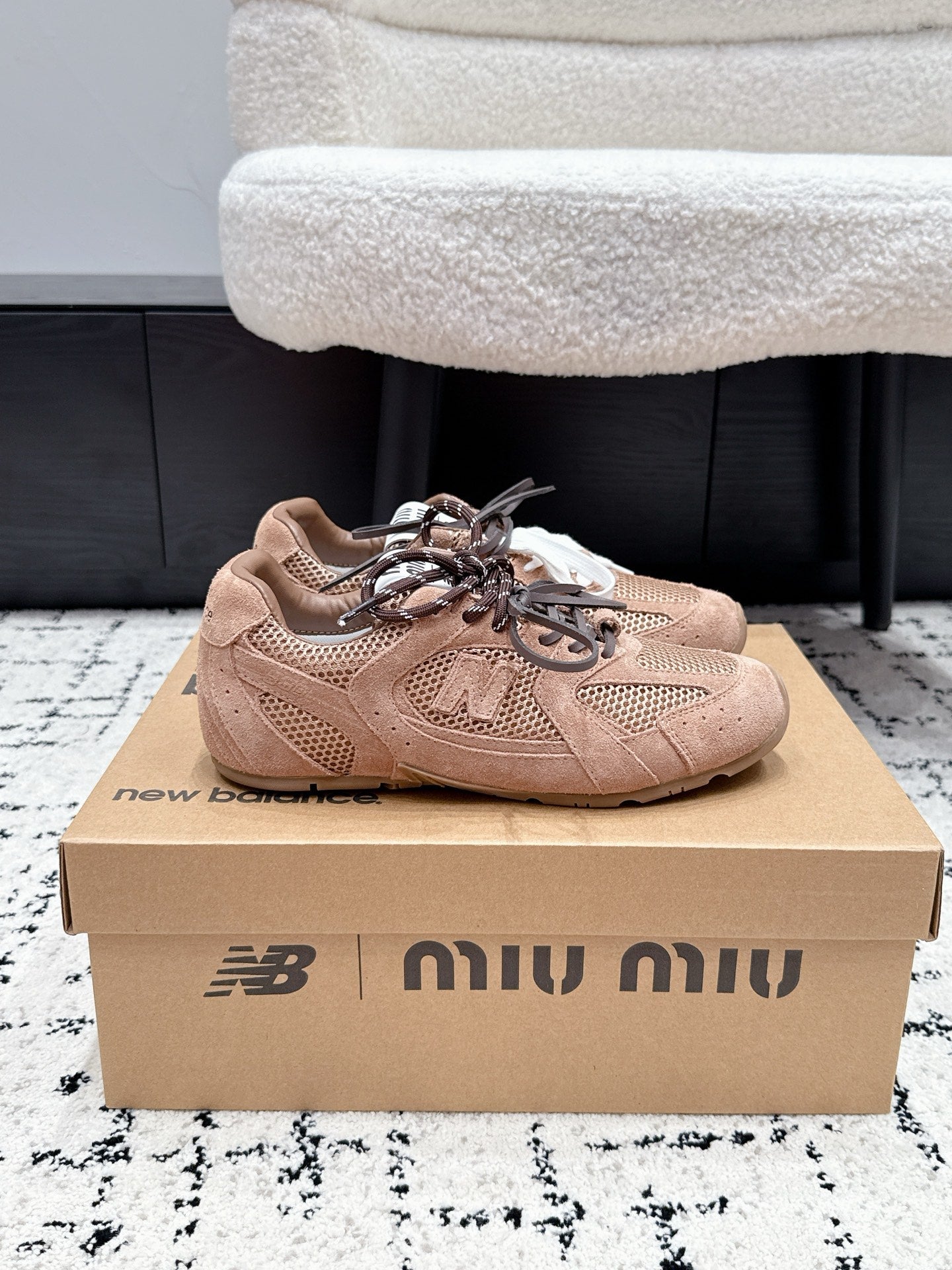 MIUMIU 26S SNEAKERS IN CHESTNUT BROWN SUEDE SUEDE AND MESH FABRIC