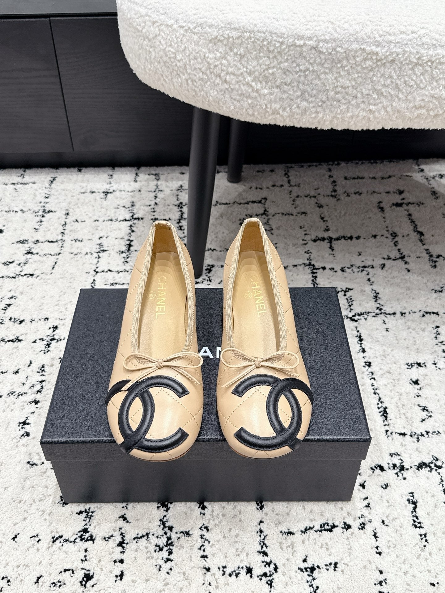 CHANEL 26S HIGH HEELS IN BEIGE LAMBSKIN WITH BOW