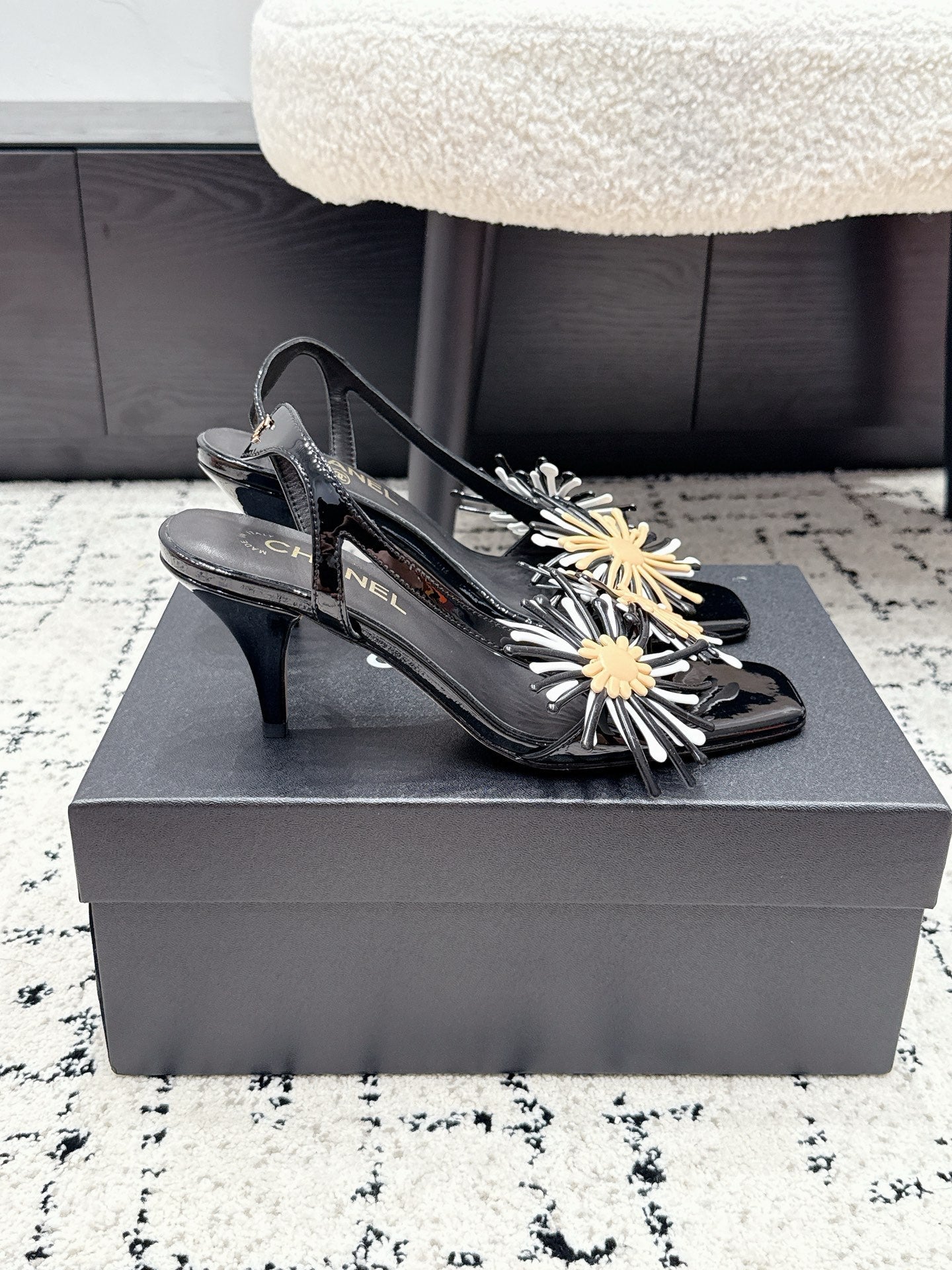 CHANEL 26S SLINGBACK SANDALS 75 MM IN BLACK PATENT CALFSKIN