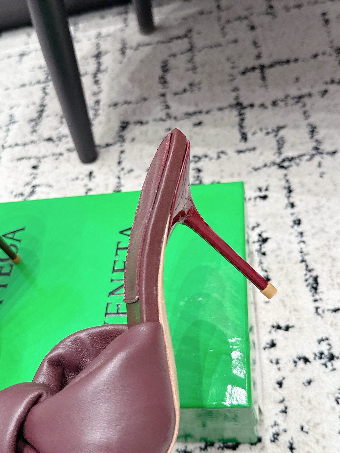 BOTTEGA VENETA 26S TWIST-STRAP HIGH-HEEL SANDALS 90 MM IN DARK RED LAMBSKIN