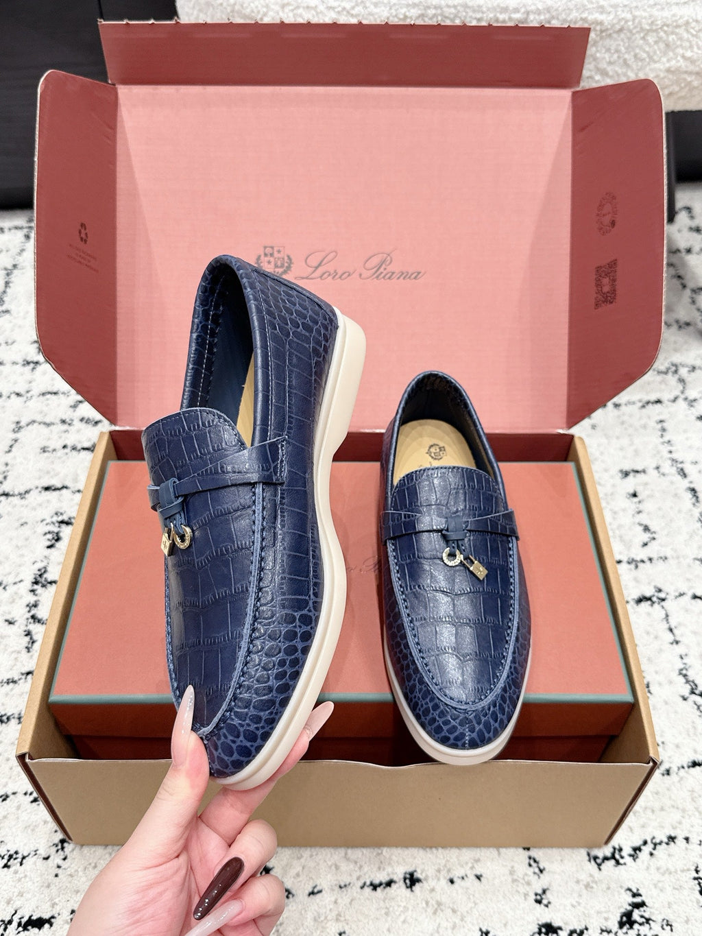 LP 26S SUMMER CHARMS WALK LOAFER IN DARK BLUE CROCODILE CALFSKIN GOLD HARDWARE