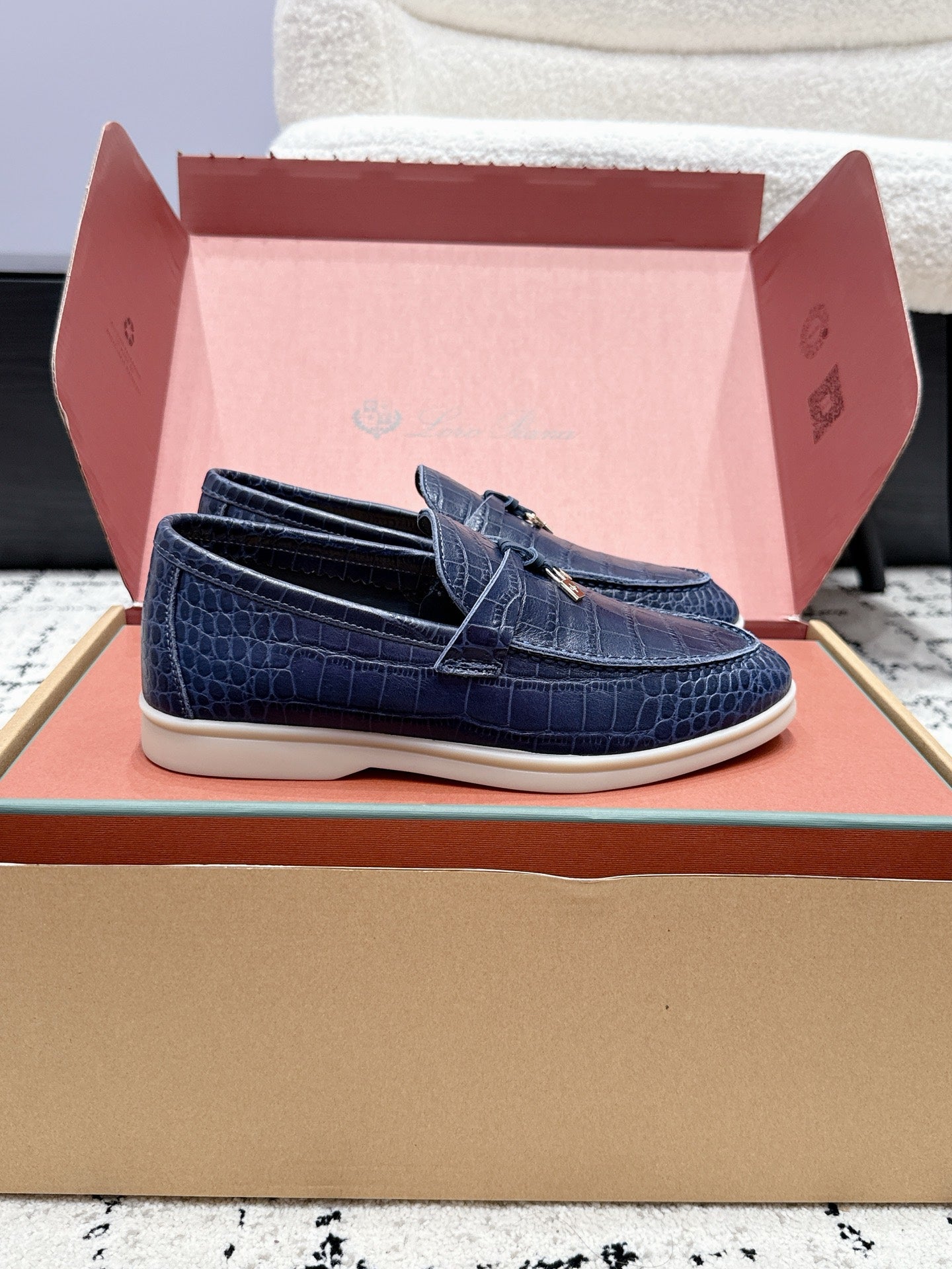 LP 26S SUMMER CHARMS WALK LOAFER IN DARK BLUE CROCODILE CALFSKIN GOLD HARDWARE