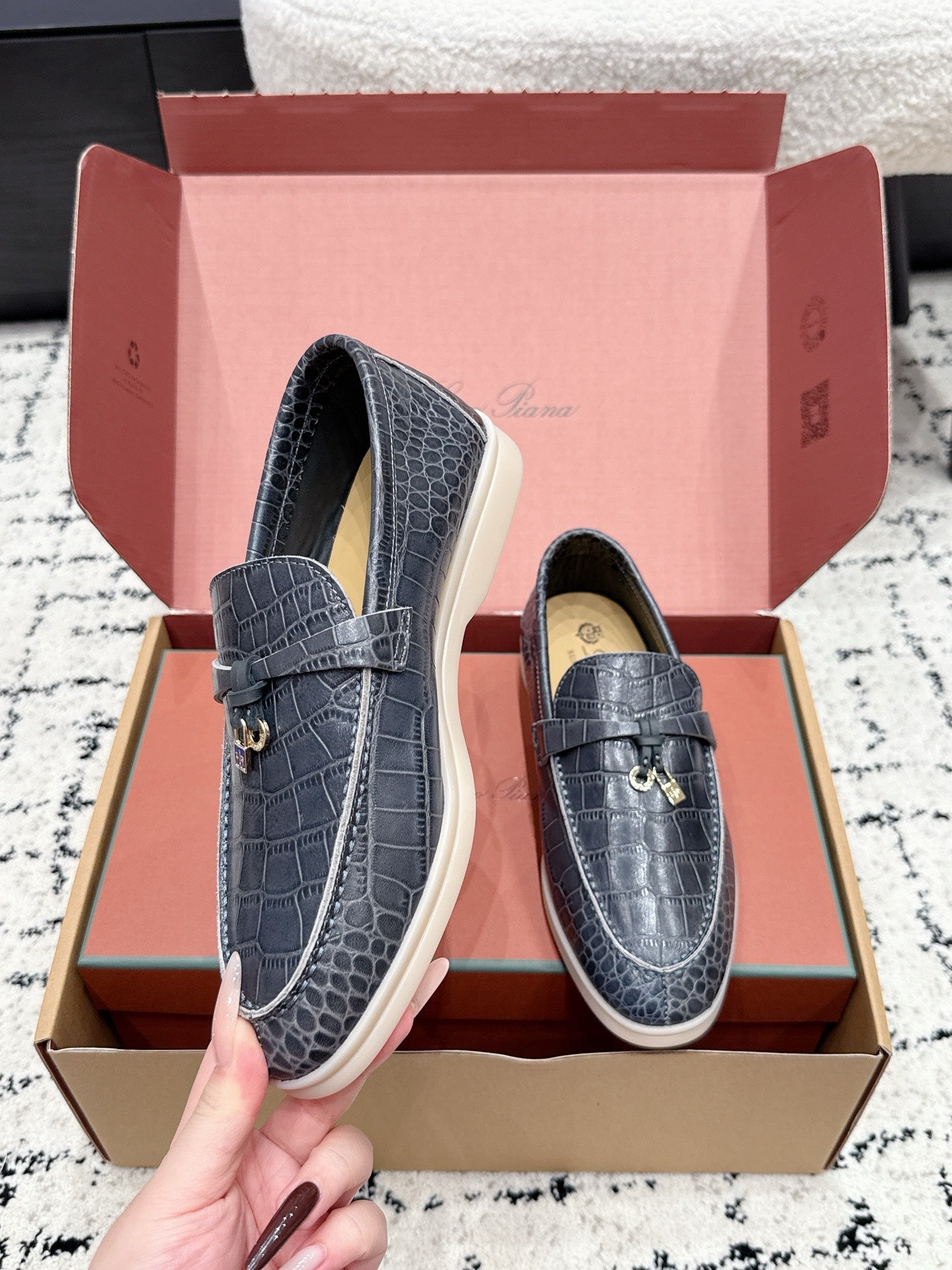 LP 26S SUMMER CHARMS WALK LOAFER IN BLUE GREY CROCODILE CALFSKIN GOLD HARDWARE