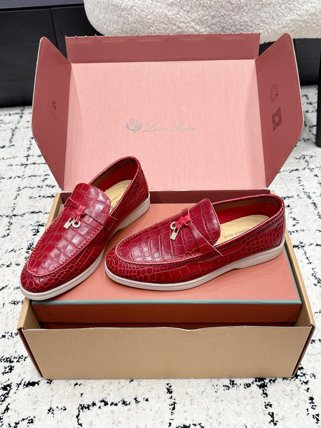 LP 26S SUMMER CHARMS WALK LOAFER IN DARK RED CROCODILE CALFSKIN GOLD HARDWARE