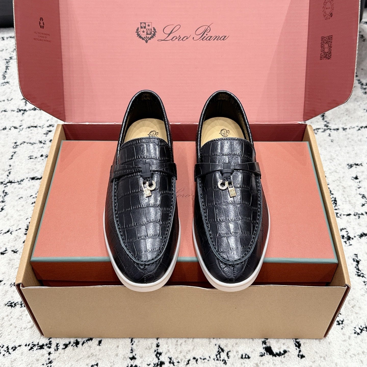 LP 26S SUMMER CHARMS WALK LOAFER IN BLACK CROCODILE CALFSKIN GOLD HARDWARE