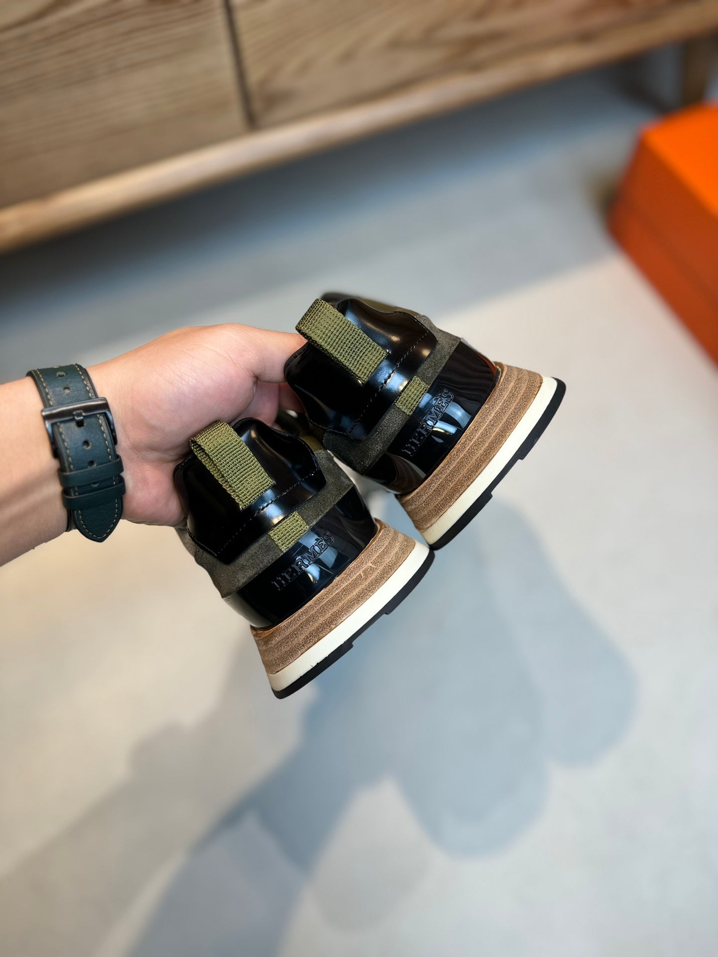 HM INTERACTIVE LACE-UP SNEAKER OLIVE CALFSKIN