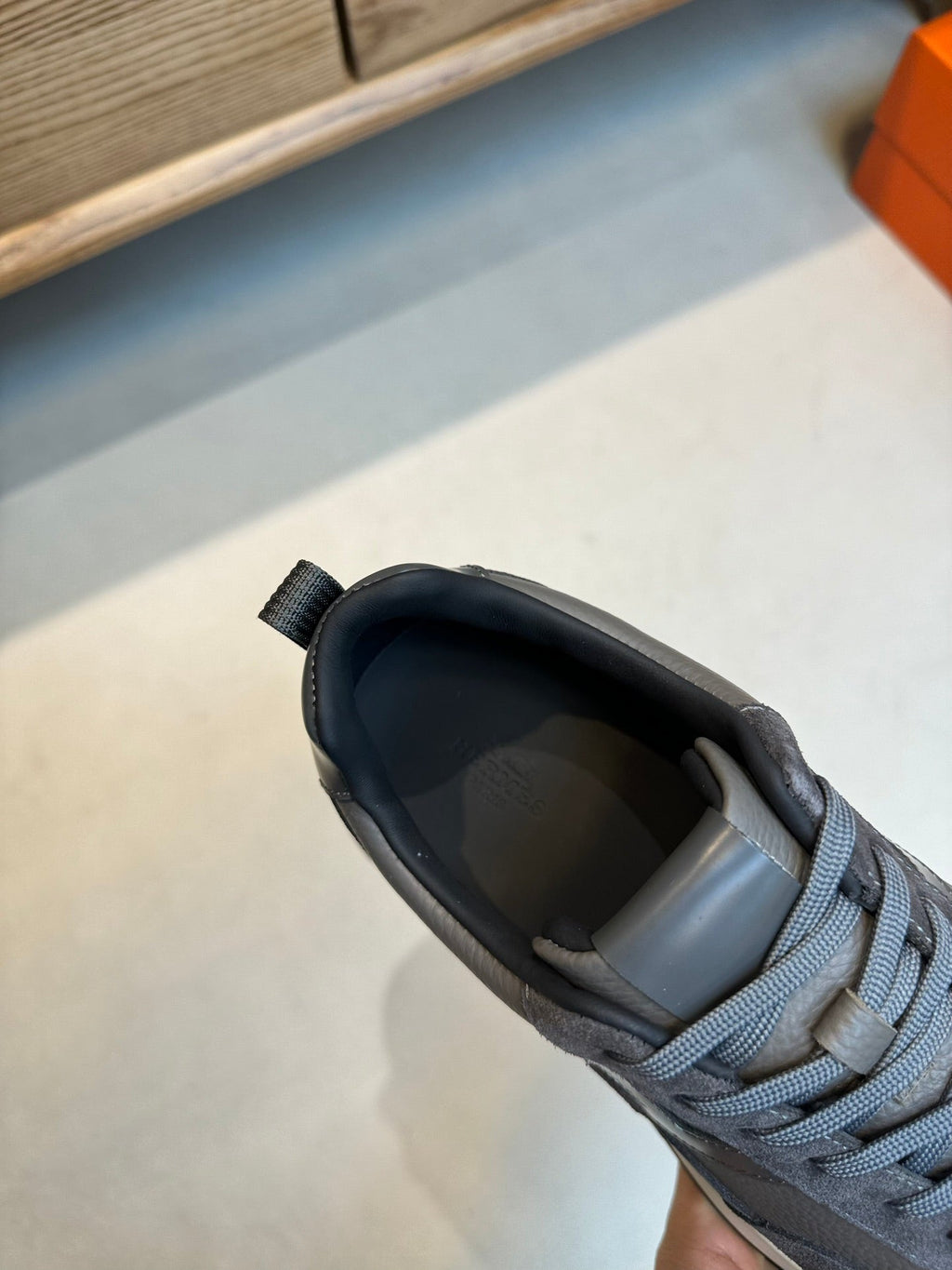 HM INTERACTIVE LACE-UP SNEAKER GRAY CALFSKIN