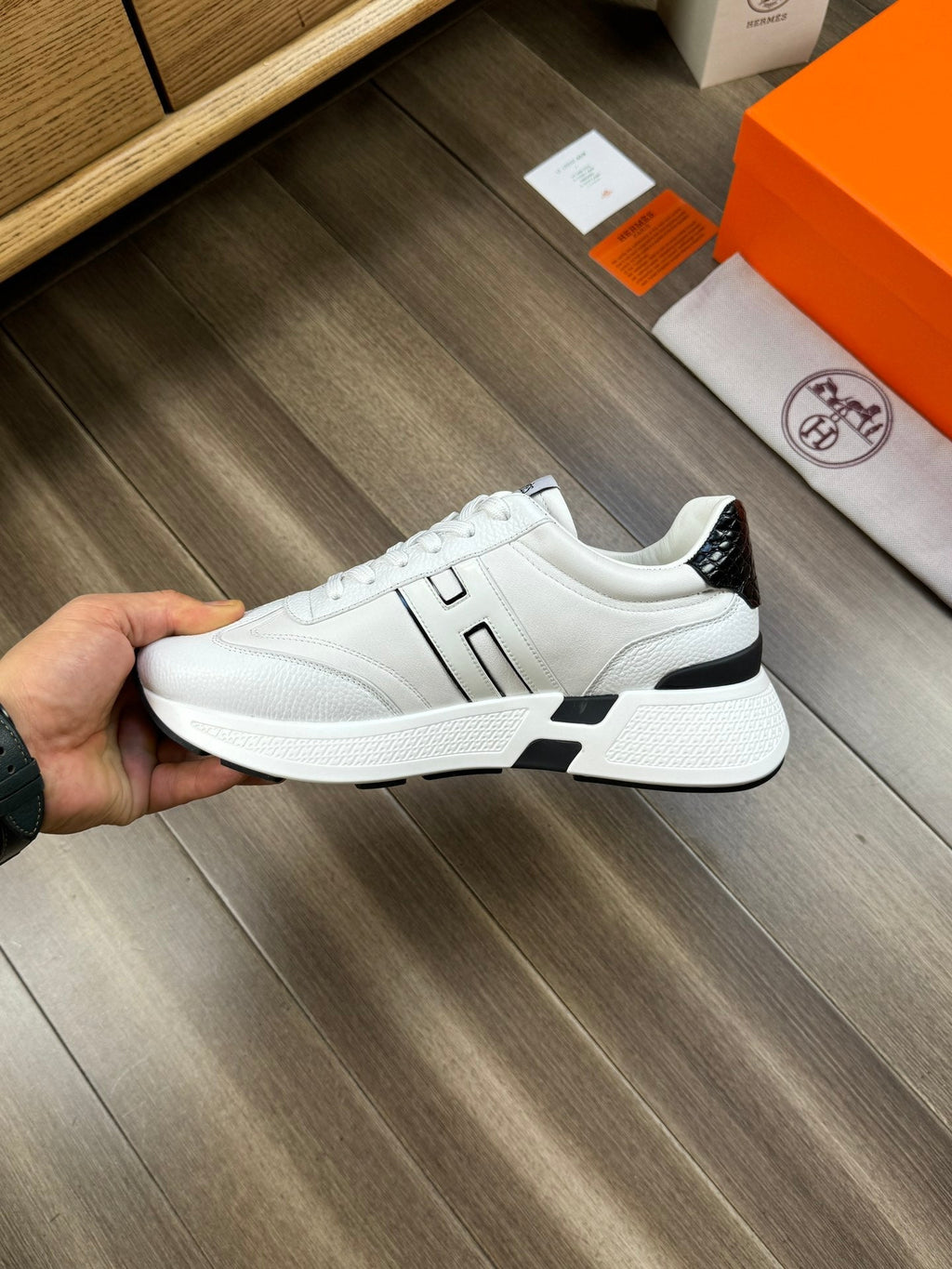 HM TRAIL SNEAKER WHITE CALFSKIN