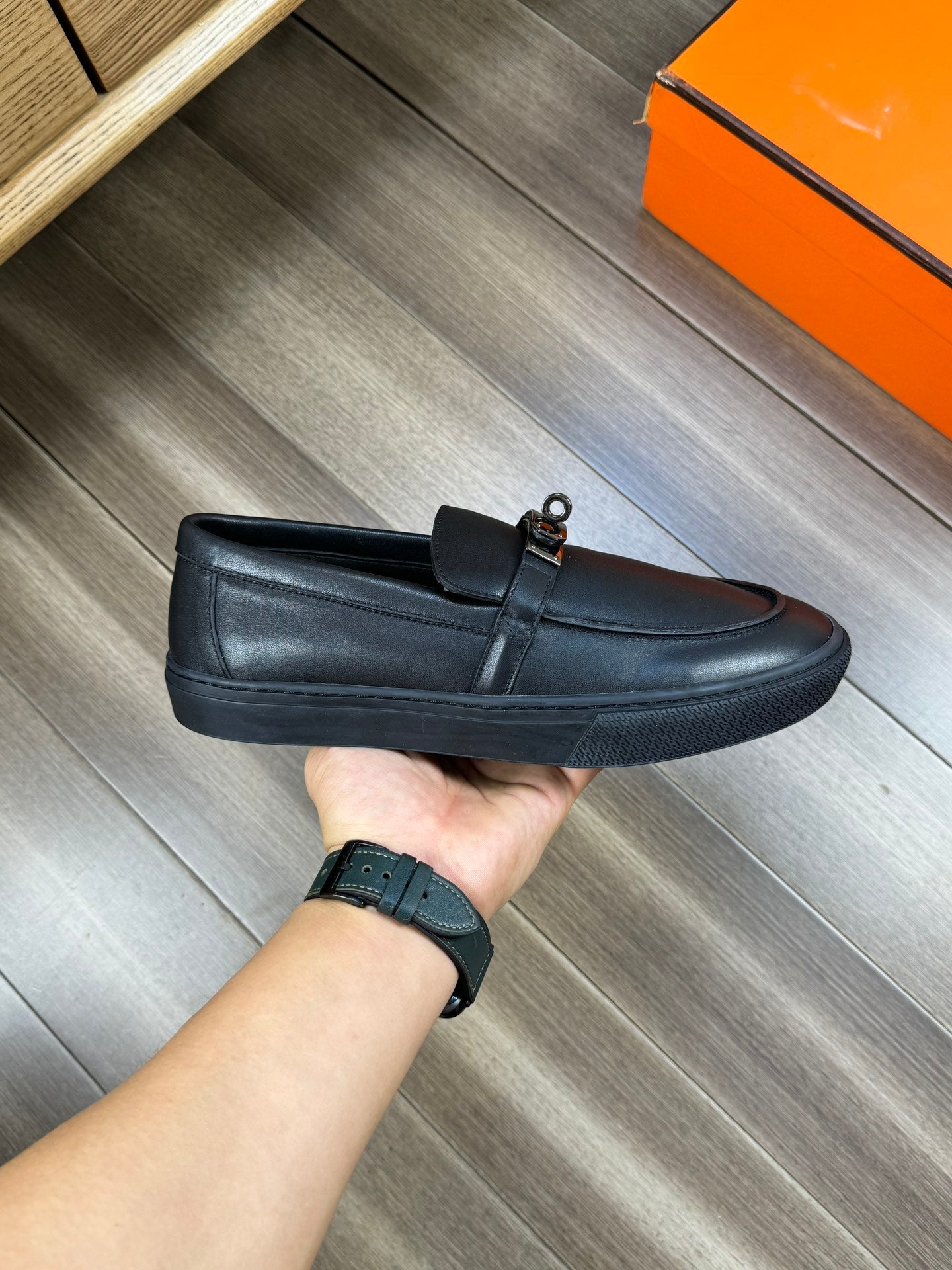 HM GAME SLIP-ON SNEAKER BLACK CALFSKIN