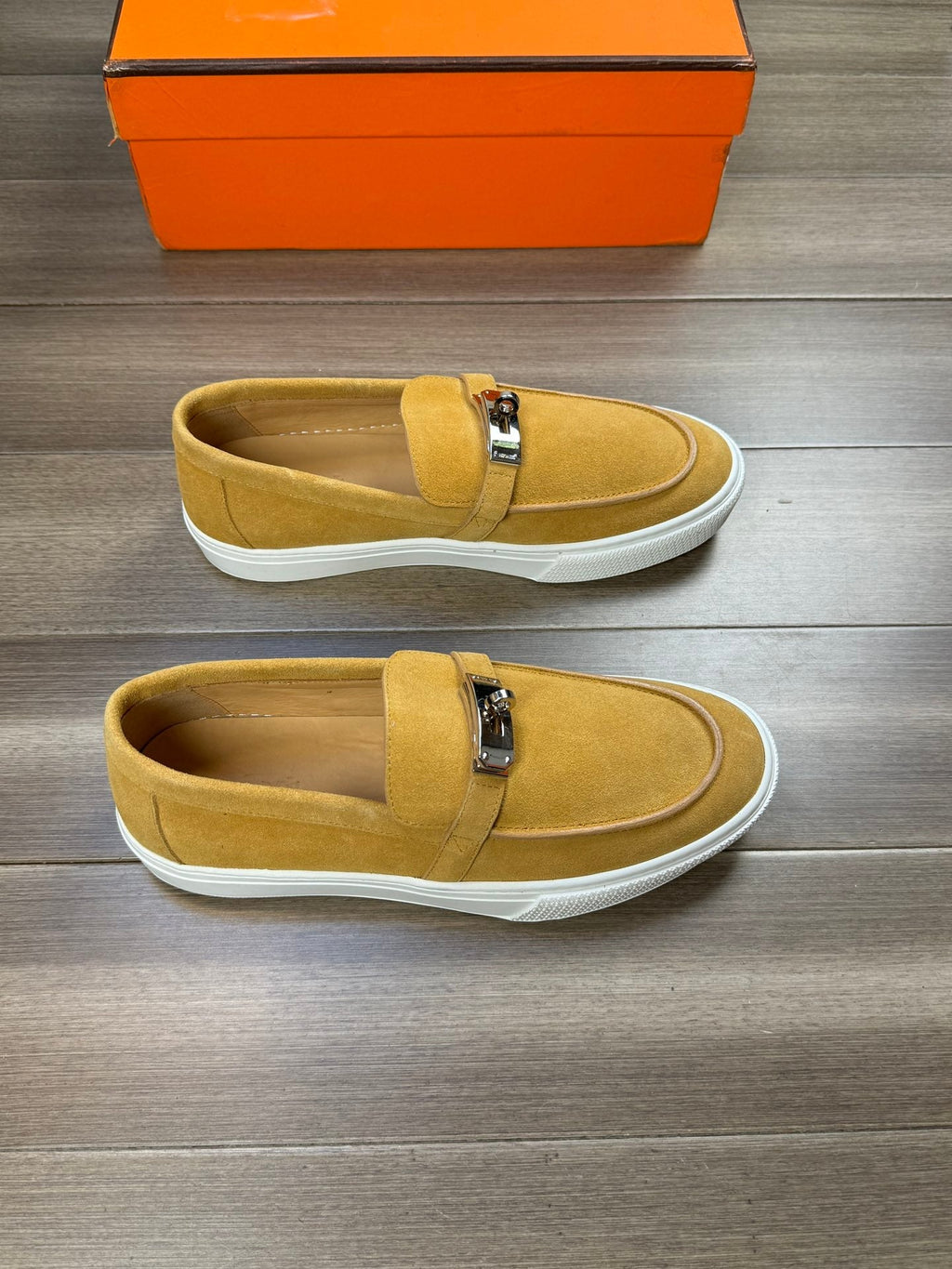 HM GAME SLIP-ON SNEAKER MUSTARD SUEDE