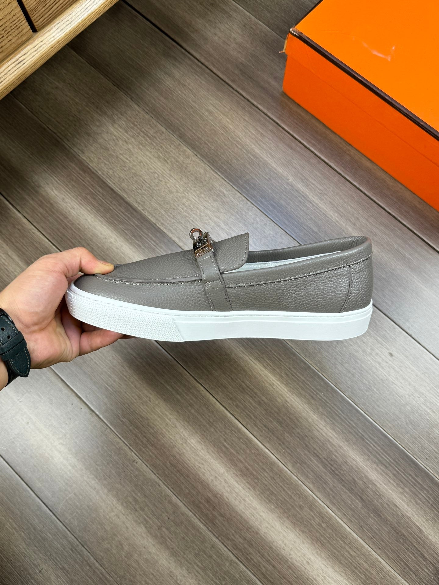 HM GAME SLIP-ON SNEAKER GRAY CALFSKIN